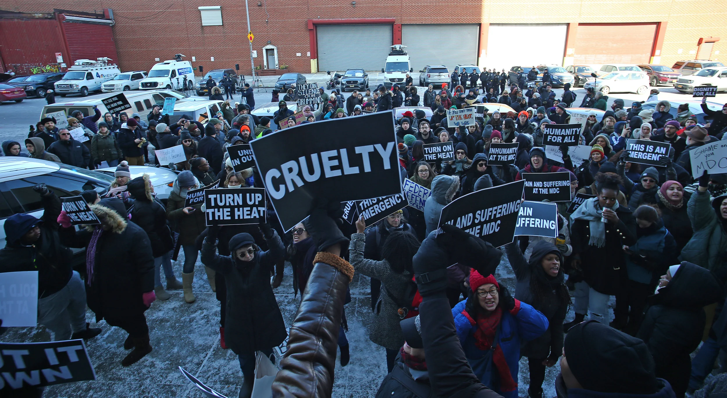 Activists Resume Efforts Outside Brooklyn Jail After Reported Heat Outages 