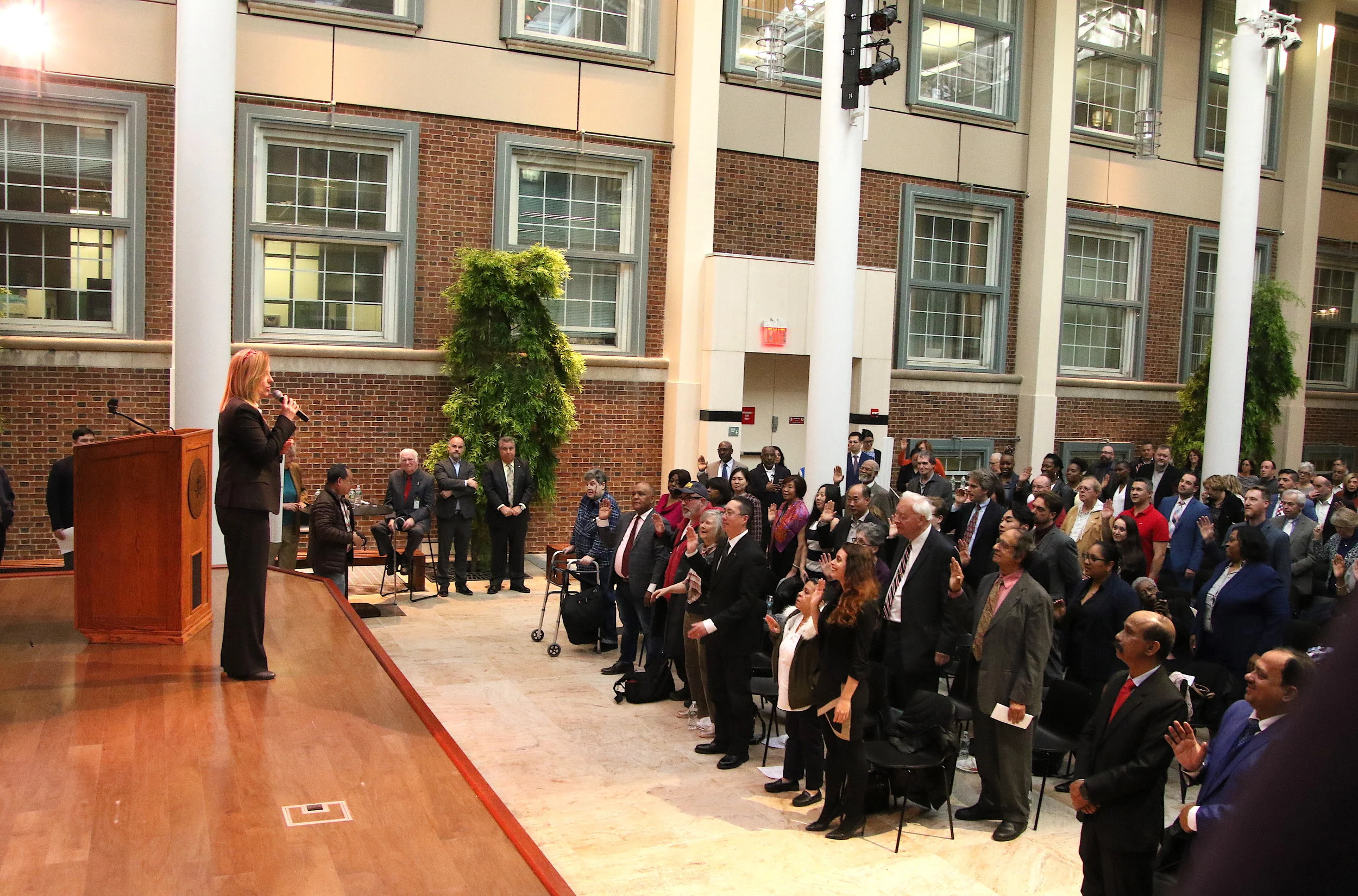 More than 75 new Queens community board members sworn in