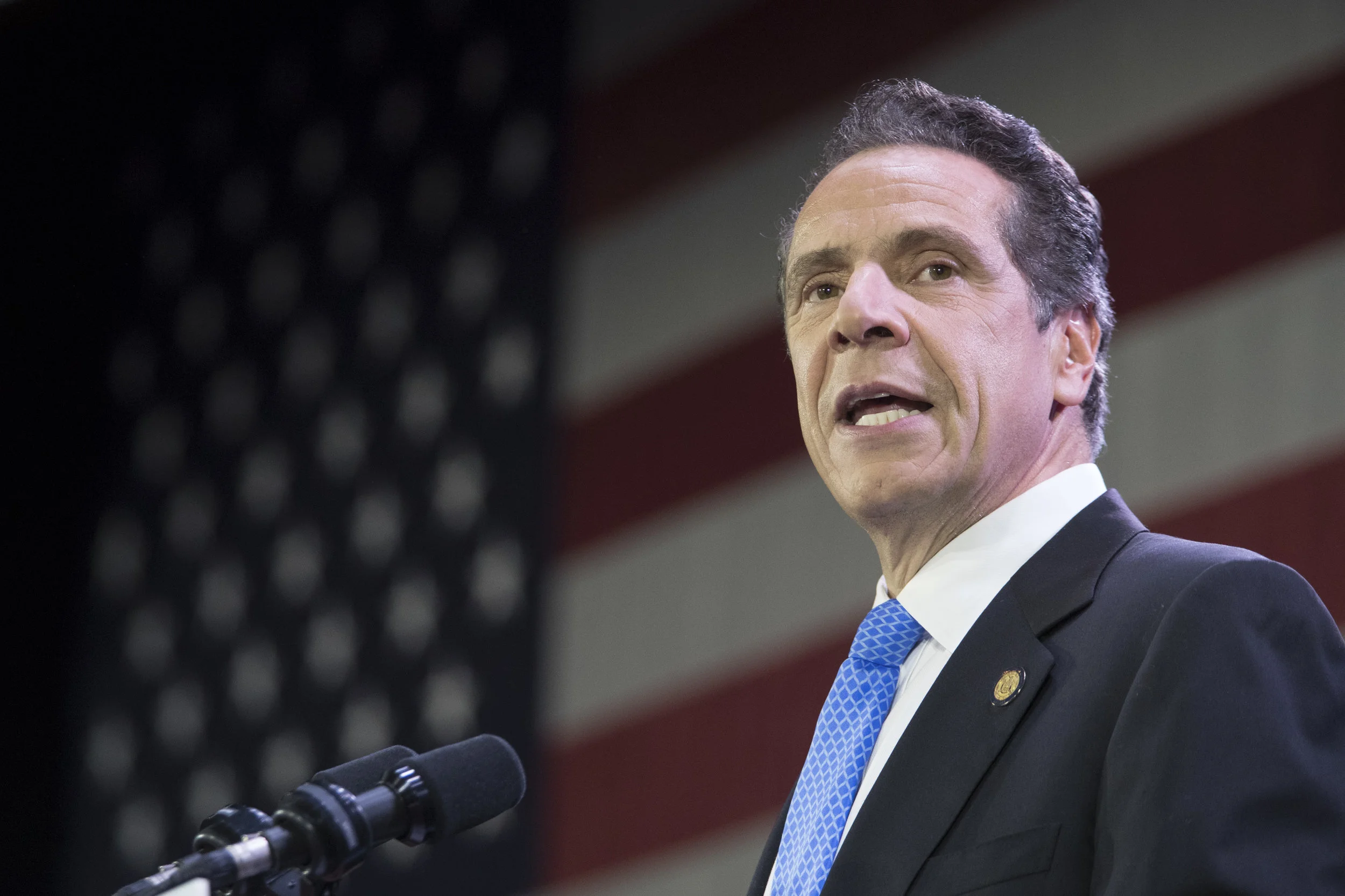 State lawmakers vote to let inmates use phone before solitary