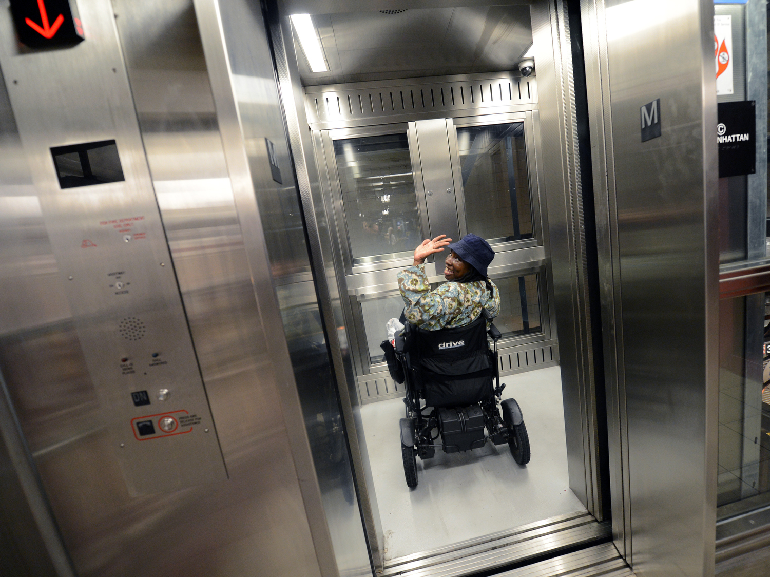Disability rights advocates allege ADA violations in lawsuit against MTA 