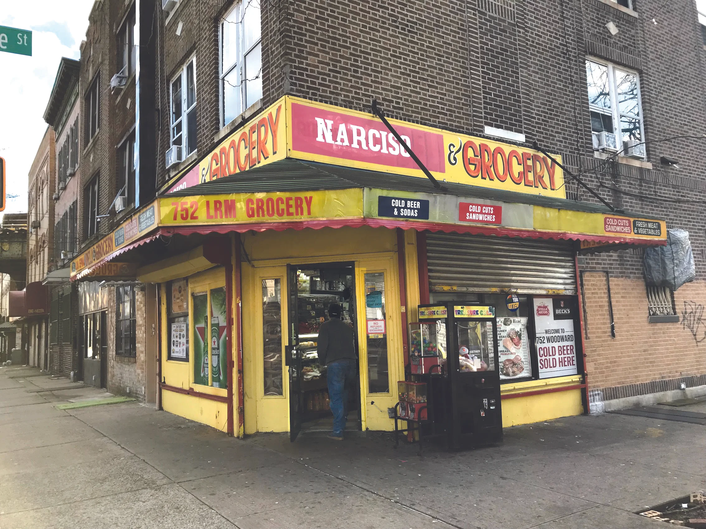 Small business advocates continue 33-year fight for rent protections 