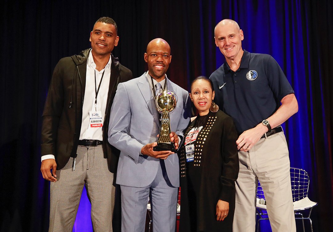 Queens basketball coach named Jr. NBA Coach of the Year 