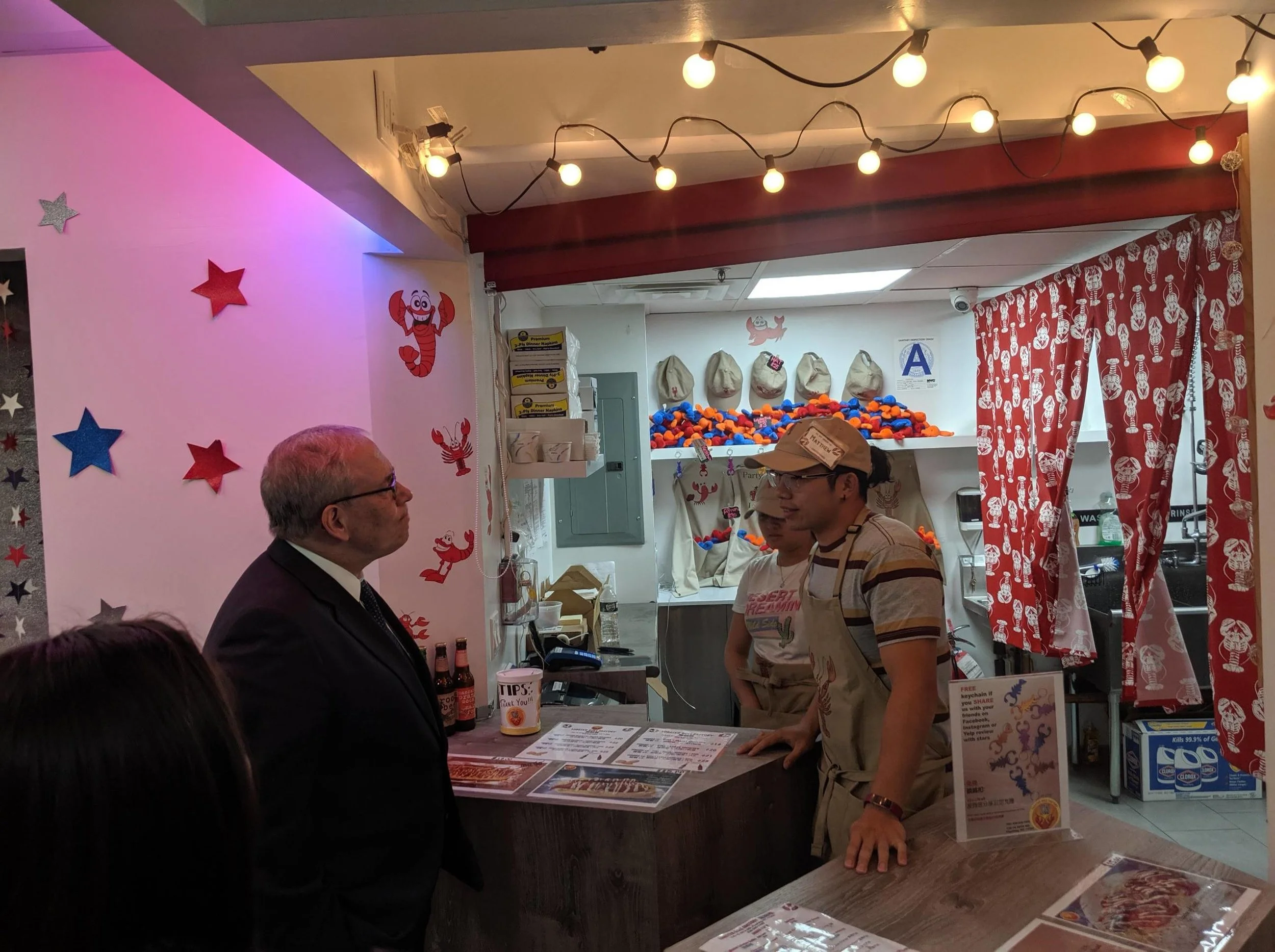 City comptroller tours Queens ahead of likely mayoral Run