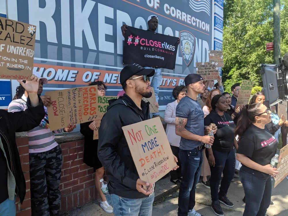 Balloons not bars: organizers try new tactic in campaign to close Rikers 