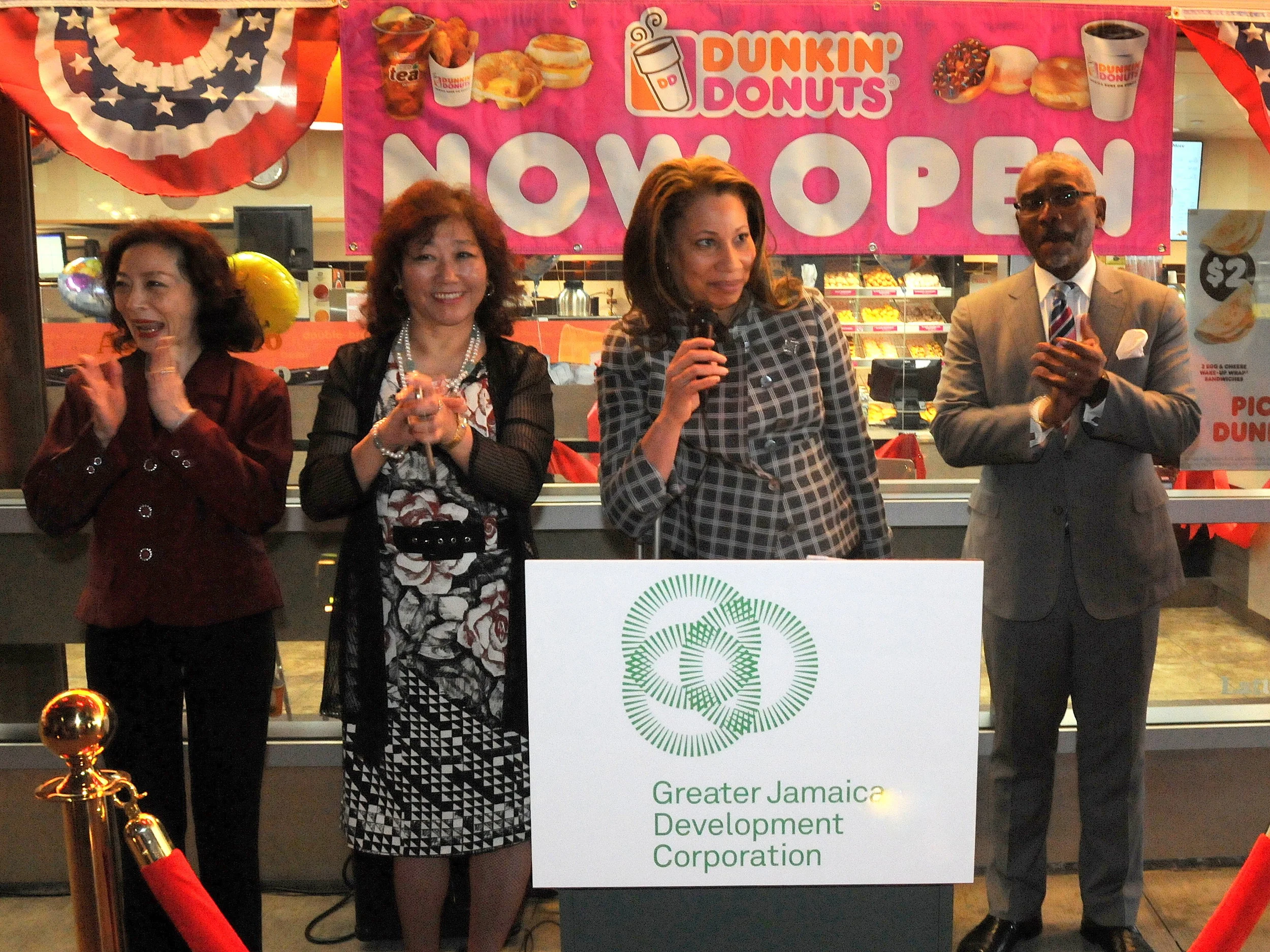 New Dunkin' Donuts illuminates once-desolate stretch of Sutphin Boulevard