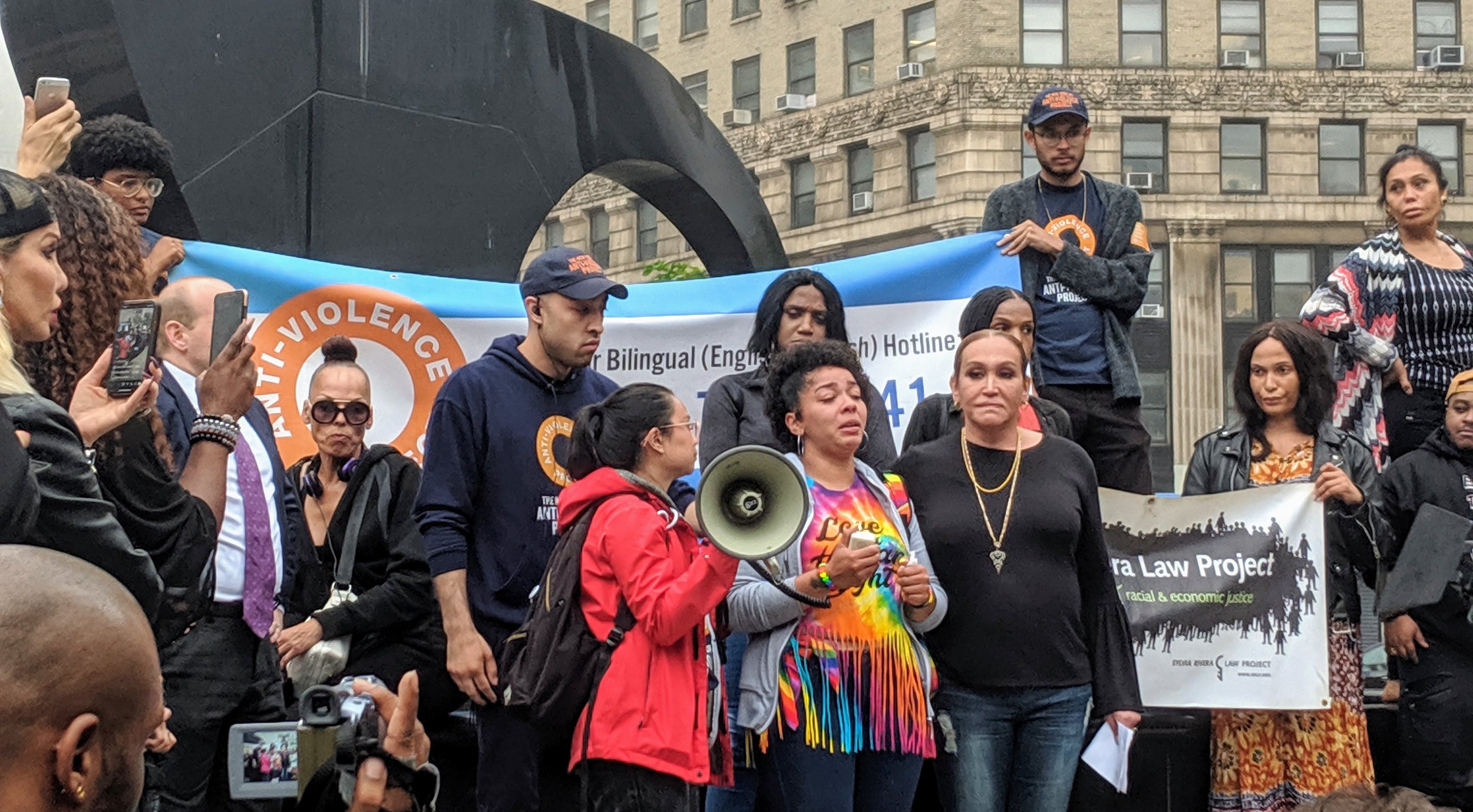 Polanco’s sister Melania Brown speaks to the crowd at Foley Square on Monday evening. Eagle photos by Phineas Rueckert.