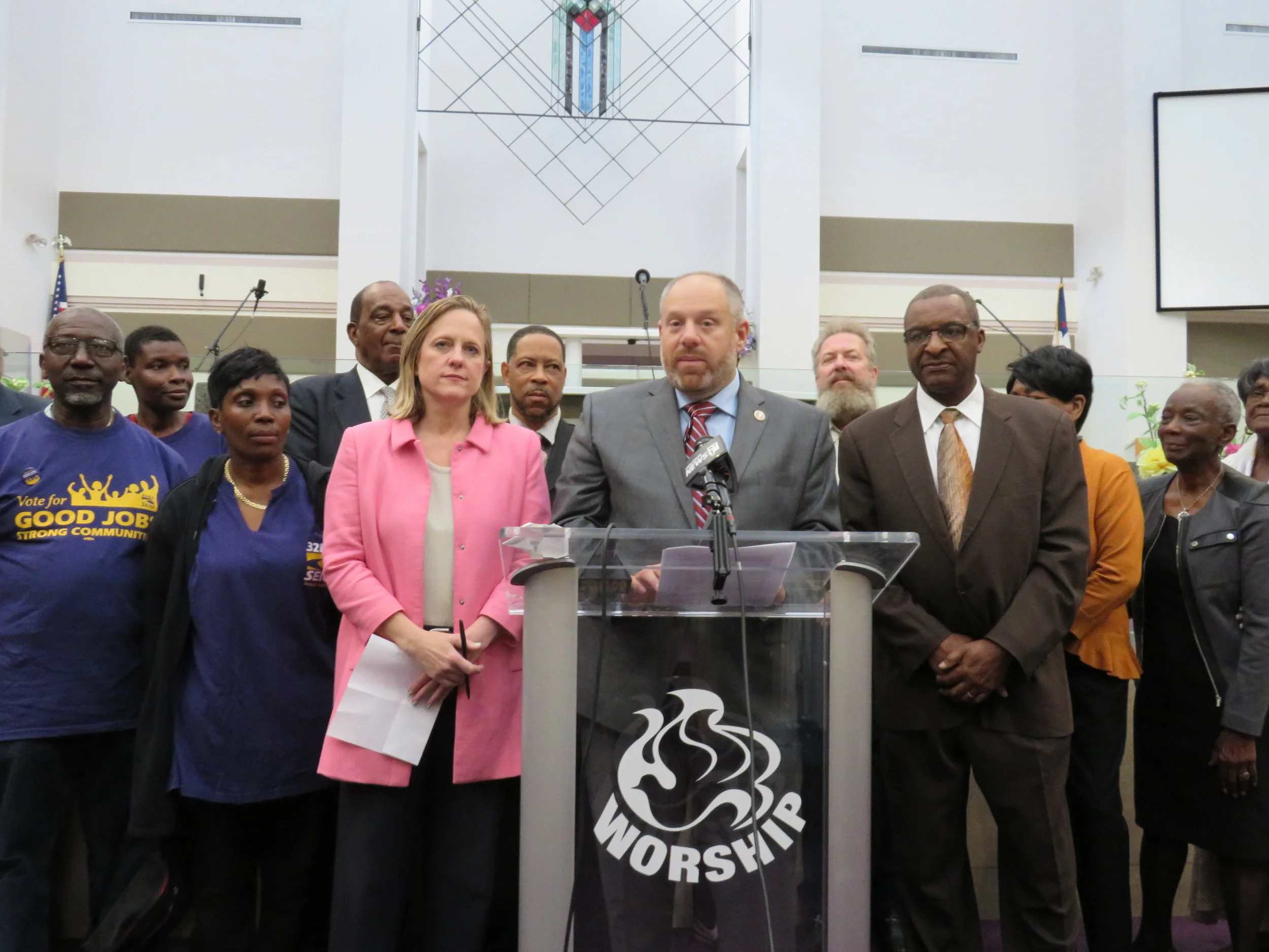 Councilmember Rory Lancman formally dropped out of the race for Queens DA at an event Friday. He has endorsed Borough President Melinda Katz. Eagle photo by David Brand.