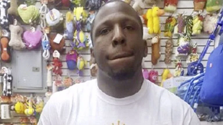Judge says defense team can still represent man charged with murder in cop’s death