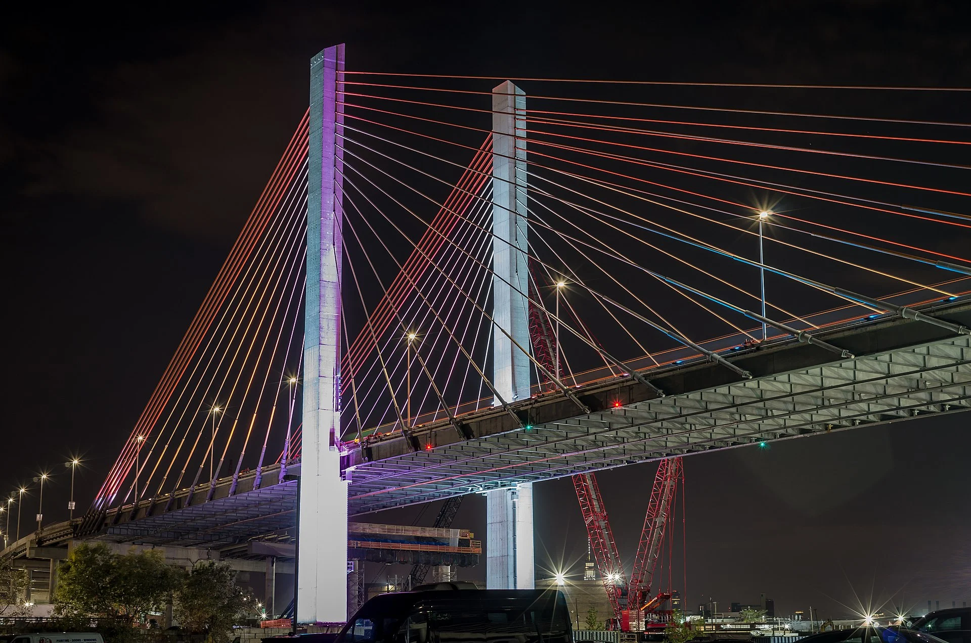 The Kosciuszko Bridge links Long Island City with Brooklyn. Photo by edom31 via Wikimedia Commons