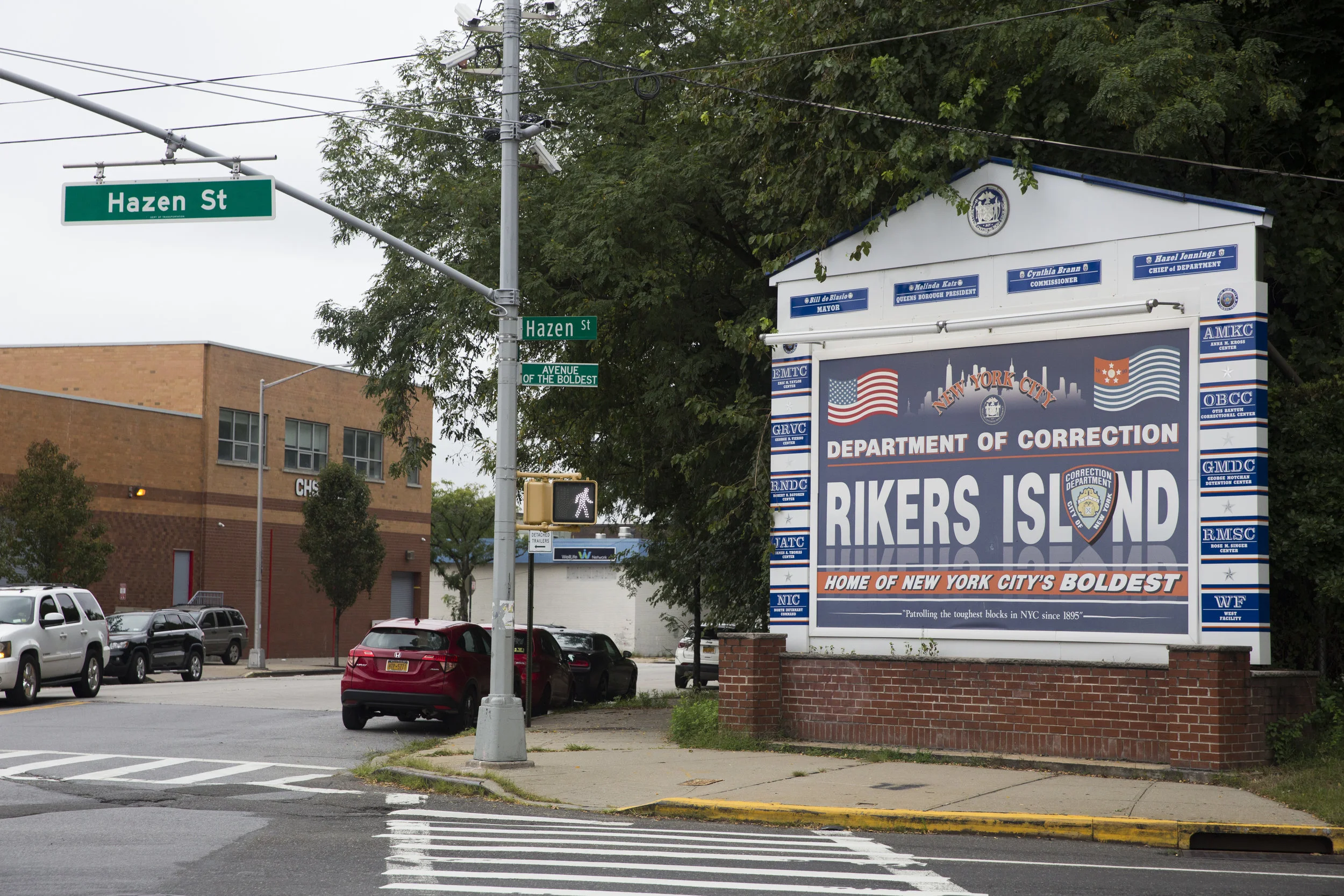 Simon Gordon, 24, agreed to accept bribes in exchange for smuggling the contraband into one of the jails on Rikers. Eagle file photo by David Brand.