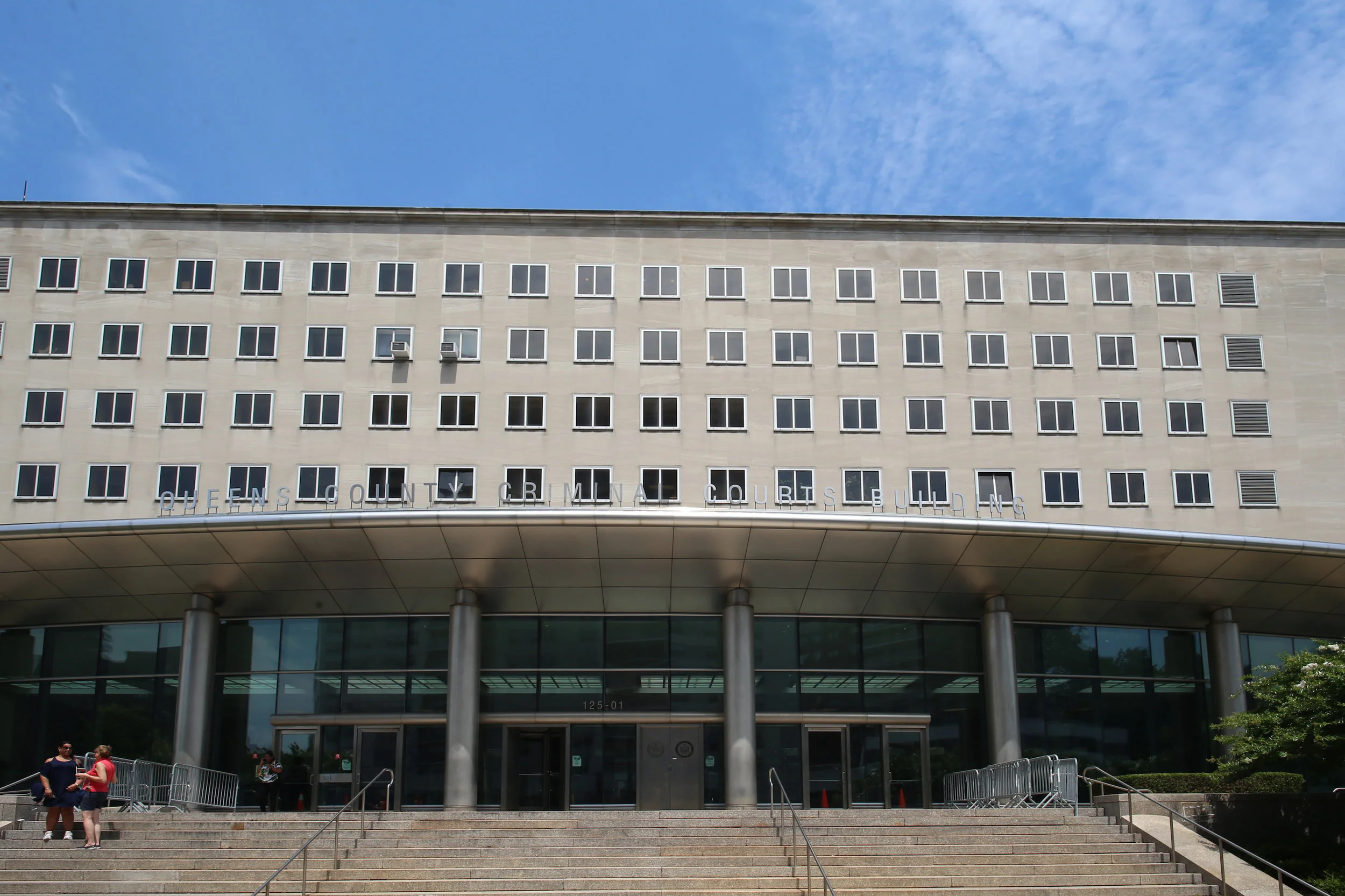 Queens court considers new DNA evidence in 26-year-old murder case