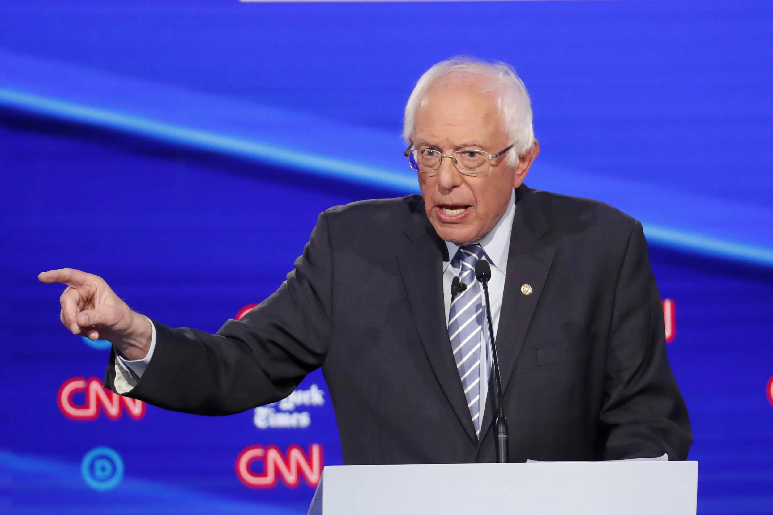 AOC to endorse Bernie Sanders at Queensbridge rally