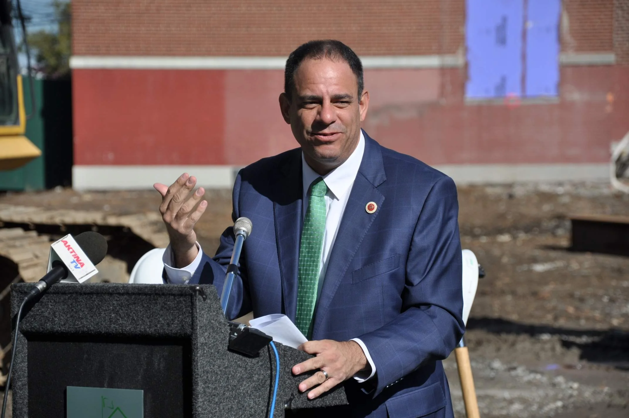 Constantinides will not seek re-election as district leader amid reform push