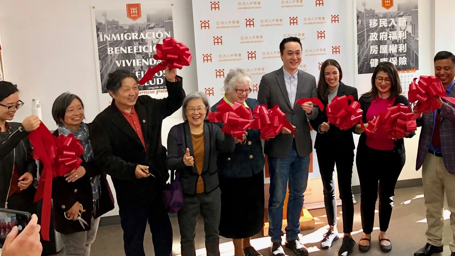 Free classes open digital world to Flushing seniors