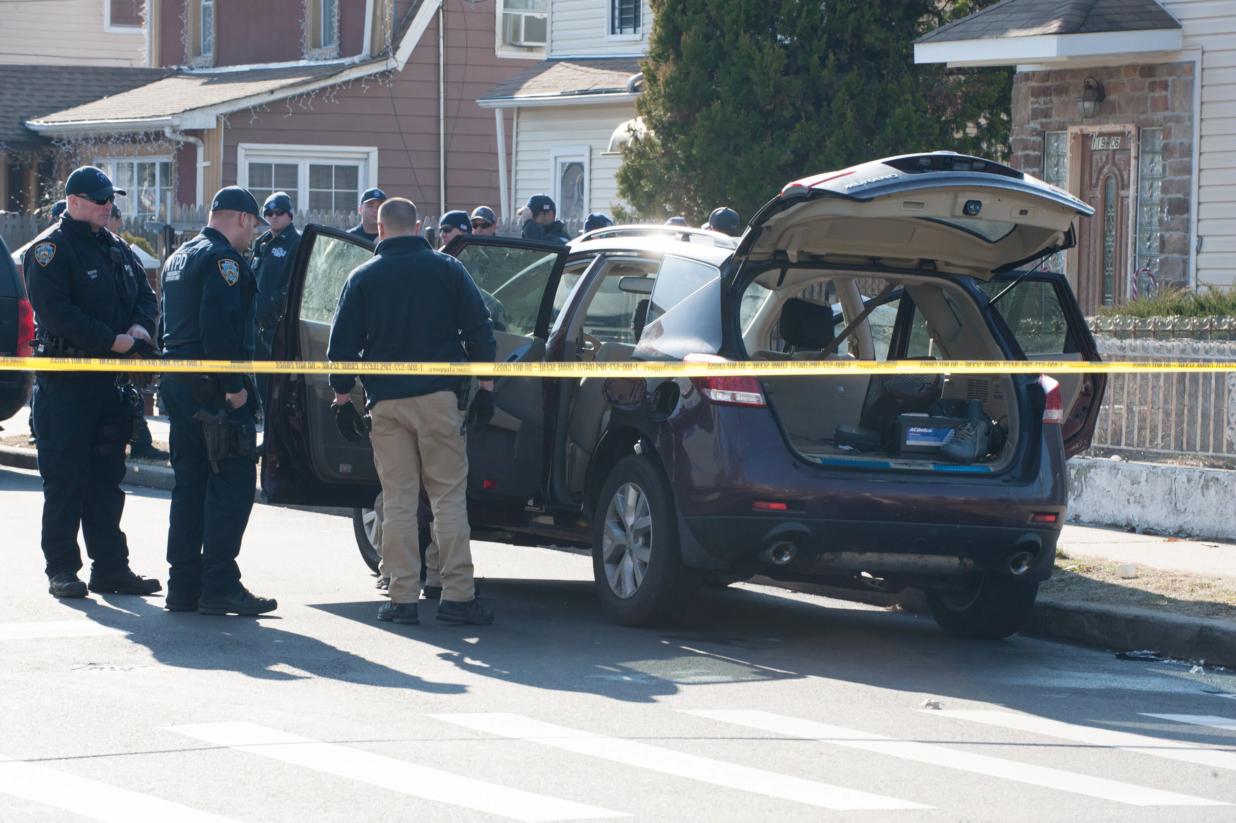 Bomb squad investigates hand grenade in car of Springfield Gardens suspect&nbsp;