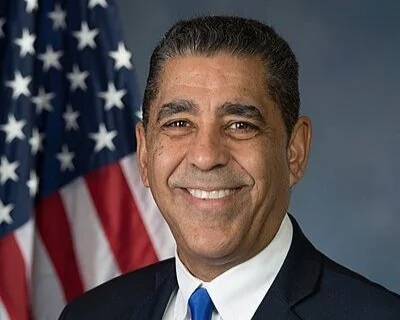 Queens College turns to alum in Congress for commencement address