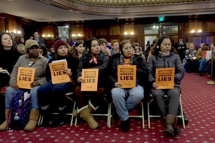 Woodside Amazon worker tests positive for COVID-19