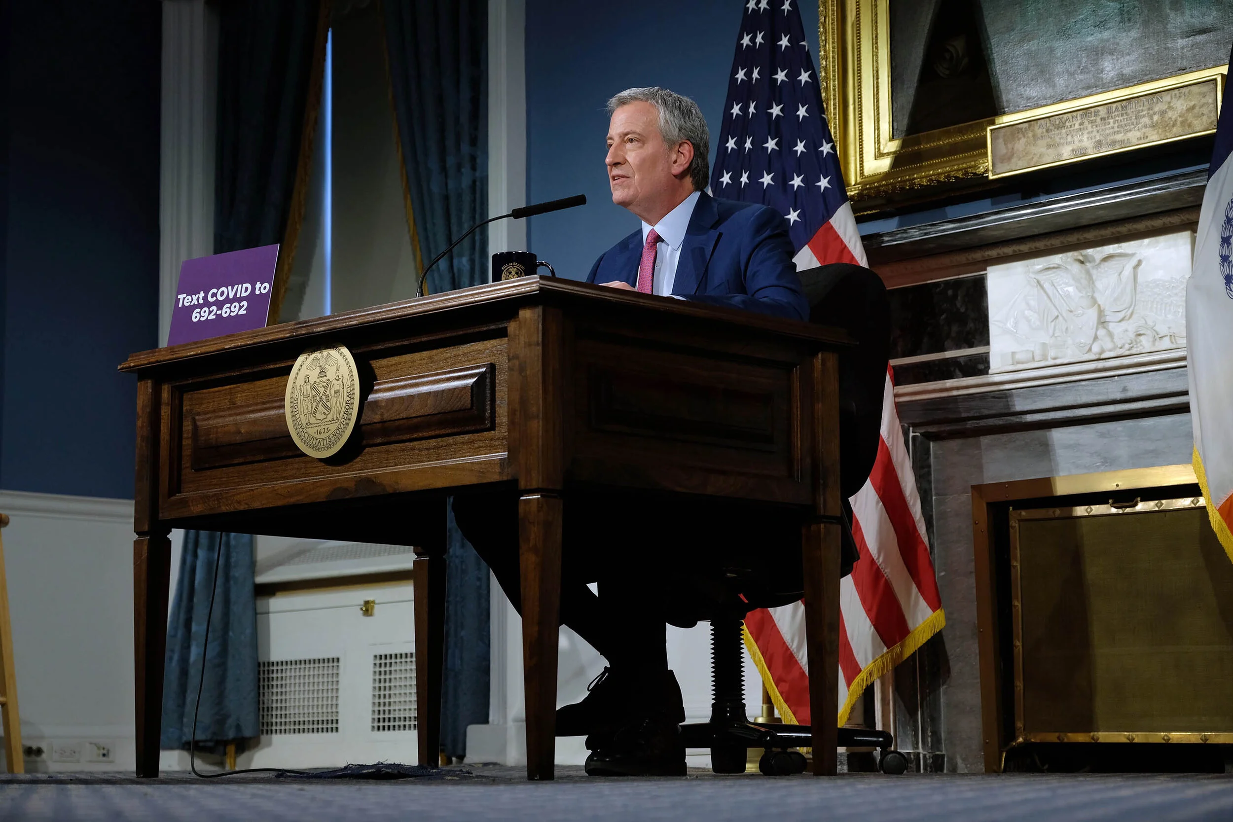  New Yorkers who don’t social distance will face a $500 fine