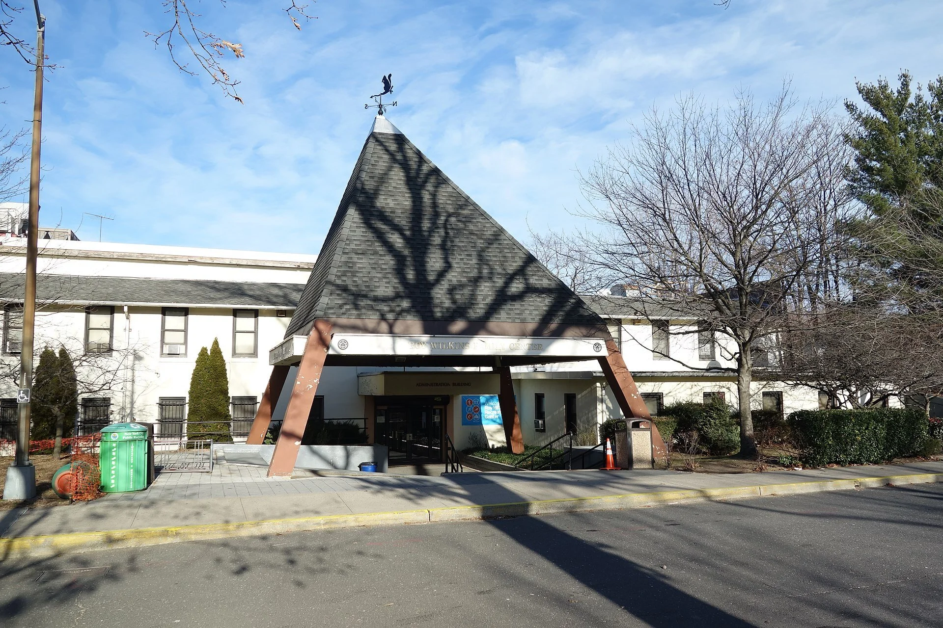 Queens leaders, residents propose COVID-19 testing in parking lots, empty expanses