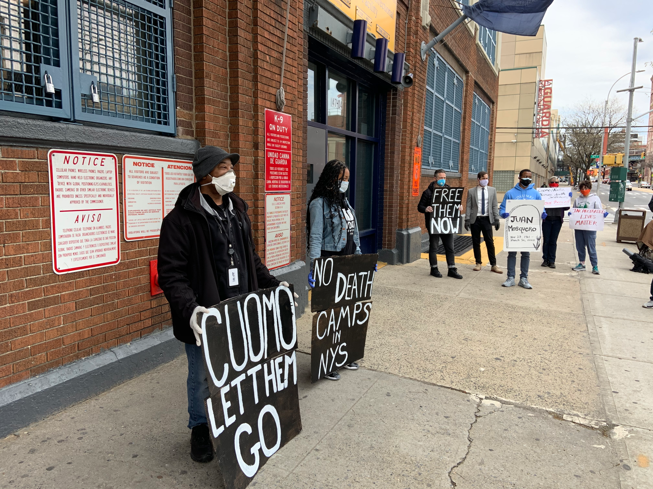 Demonstrators urge release of LIC prison inmates nearing end of sentences&nbsp;&nbsp;
