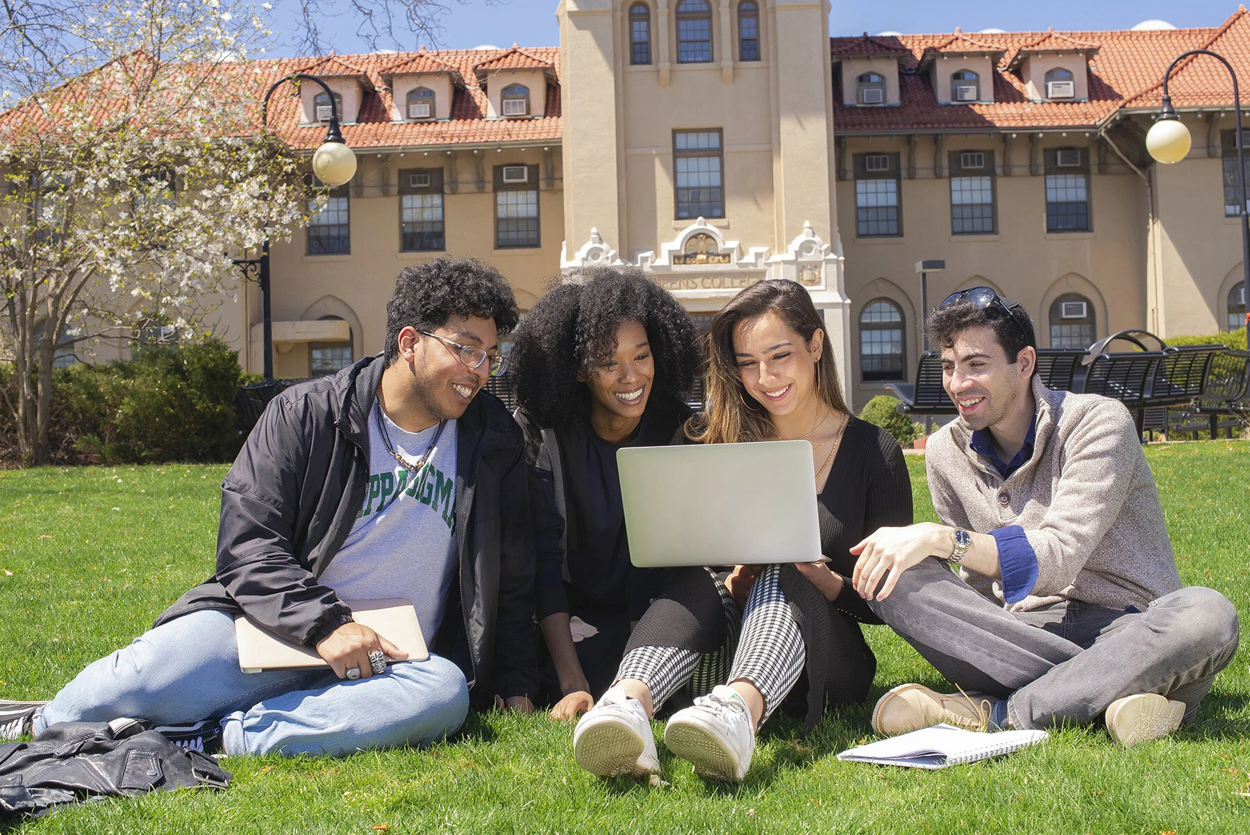 Queens College creates emergency student fund