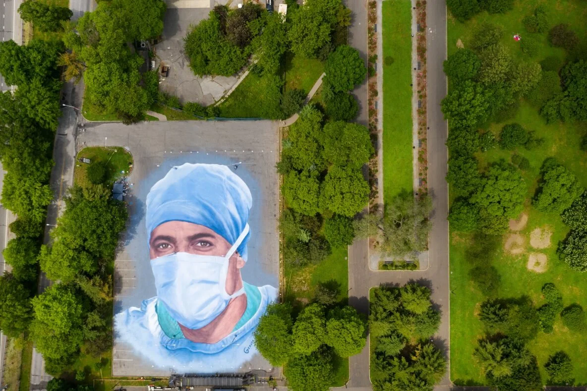 Massive mural honors medical workers at Flushing Meadows Corona Park