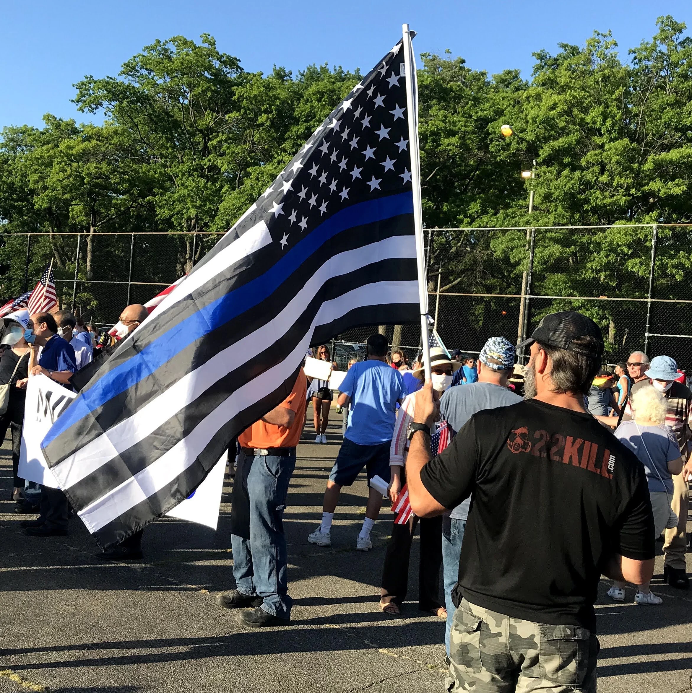 ‘Defend the NYPD’ — Cop boosters march through Middle Village 