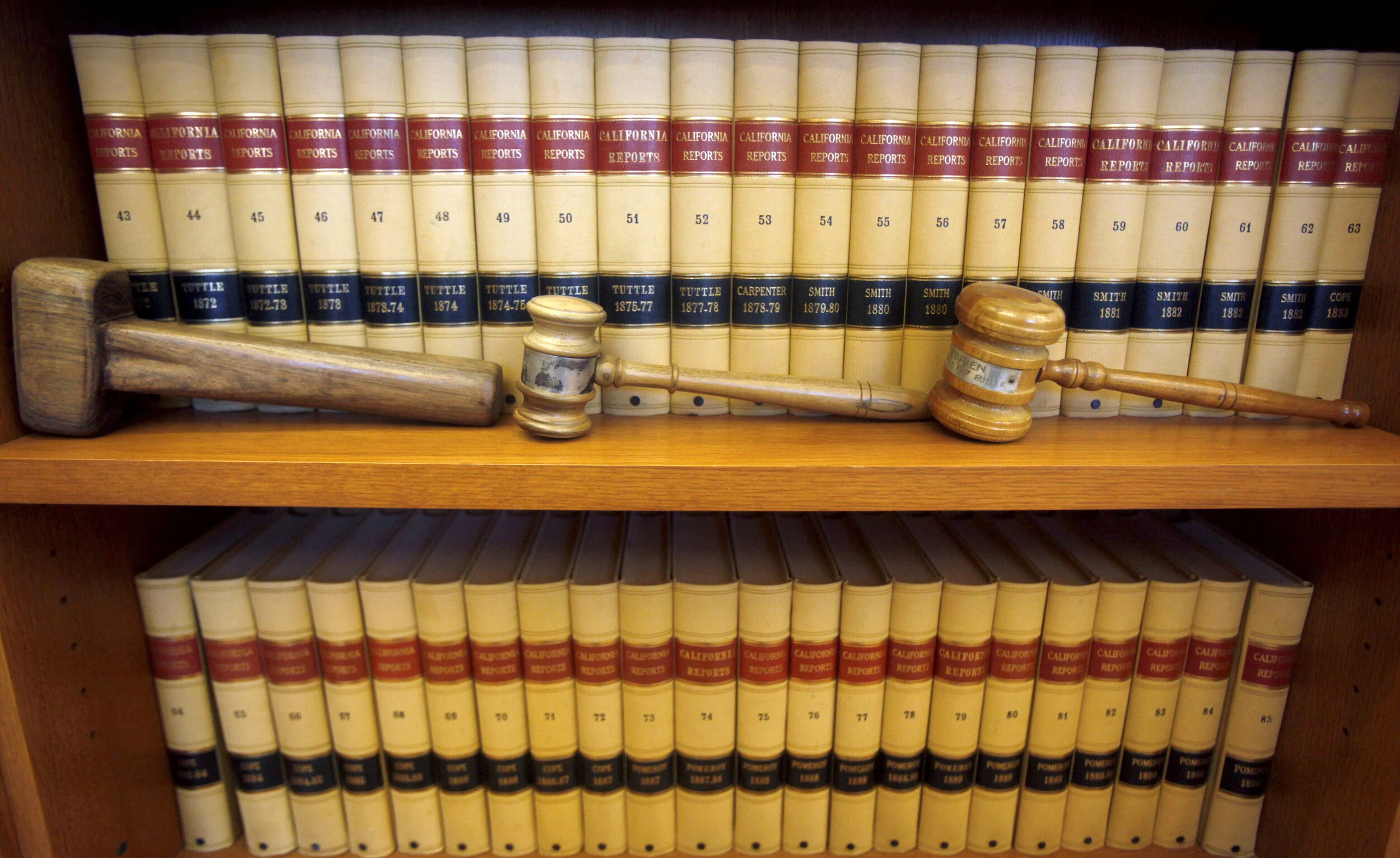 Simotas and Hoylman push bar exam exemption for law grads serving low-income clients