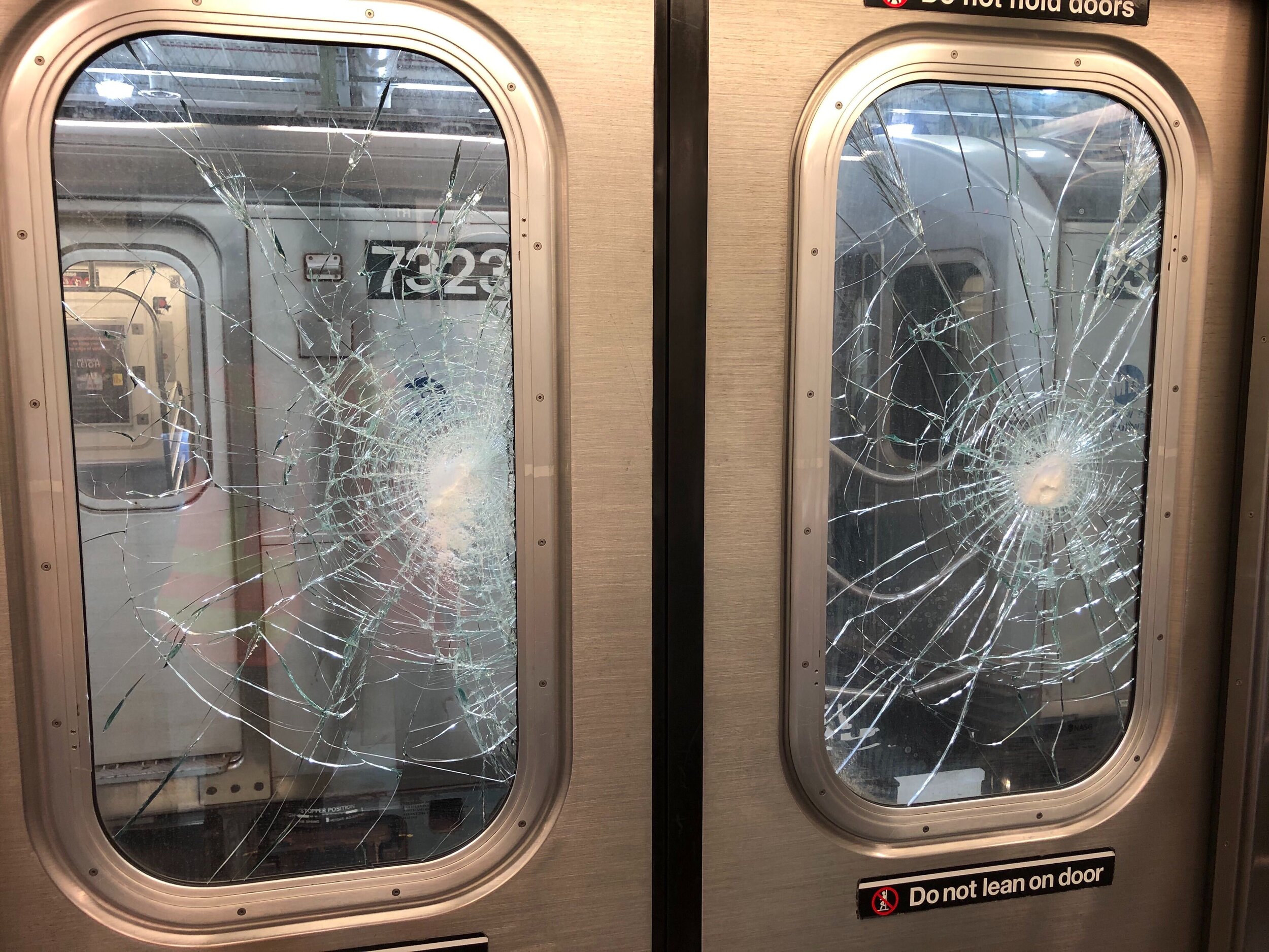 Cracking the case: MTA calls on New Yorkers to ID glass-smash vandal