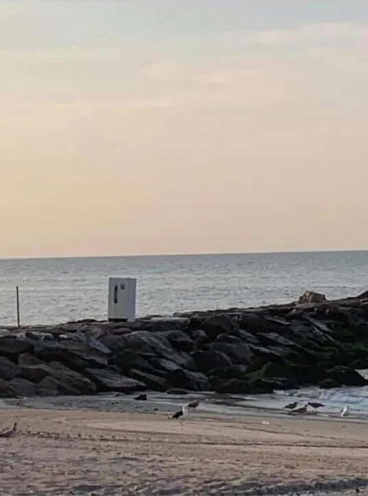 Fridge-jacking exposes division in Rockaway Beach