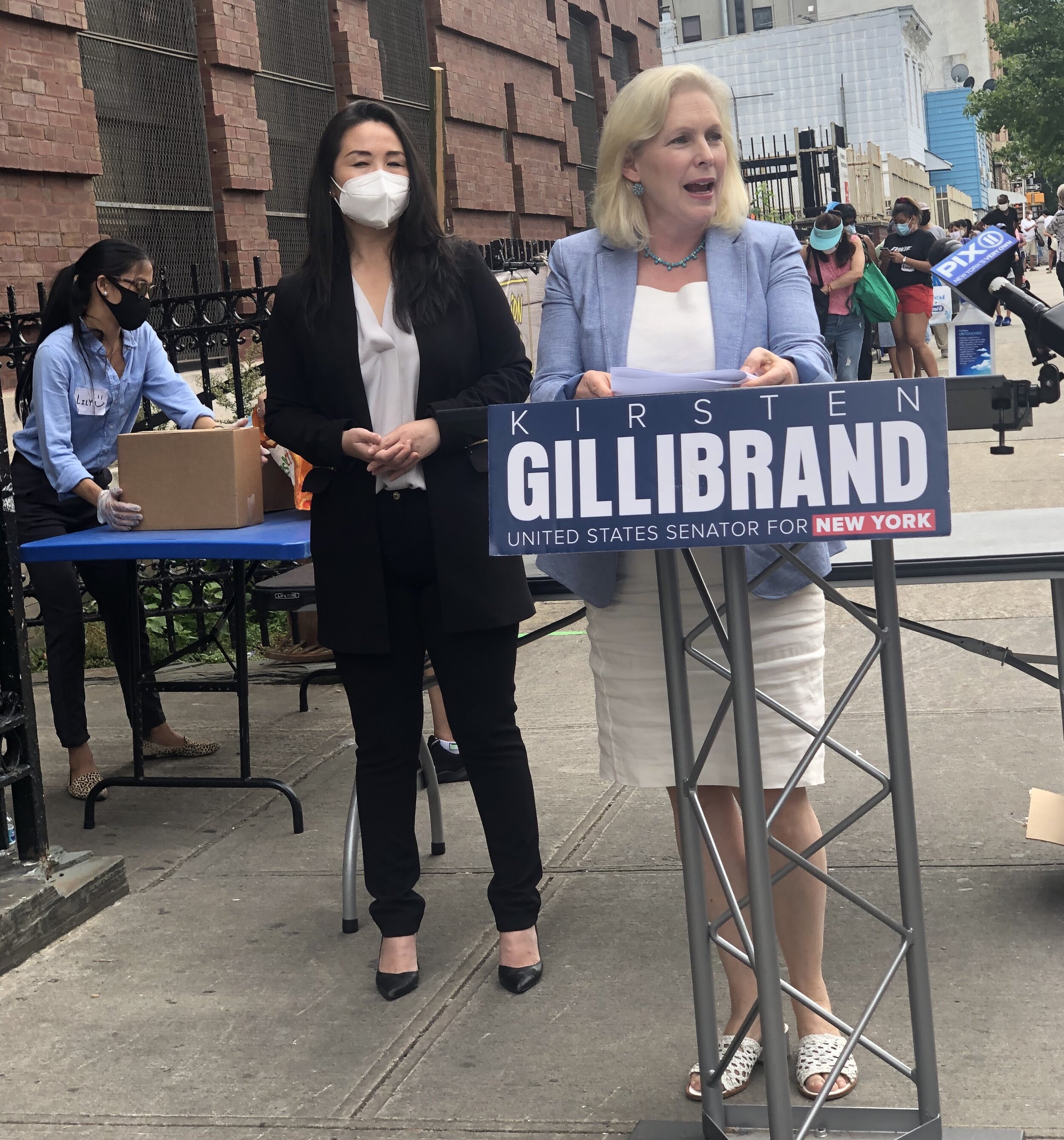 Sen. Gillibrand visits LIC Food pantry to announced new legislation