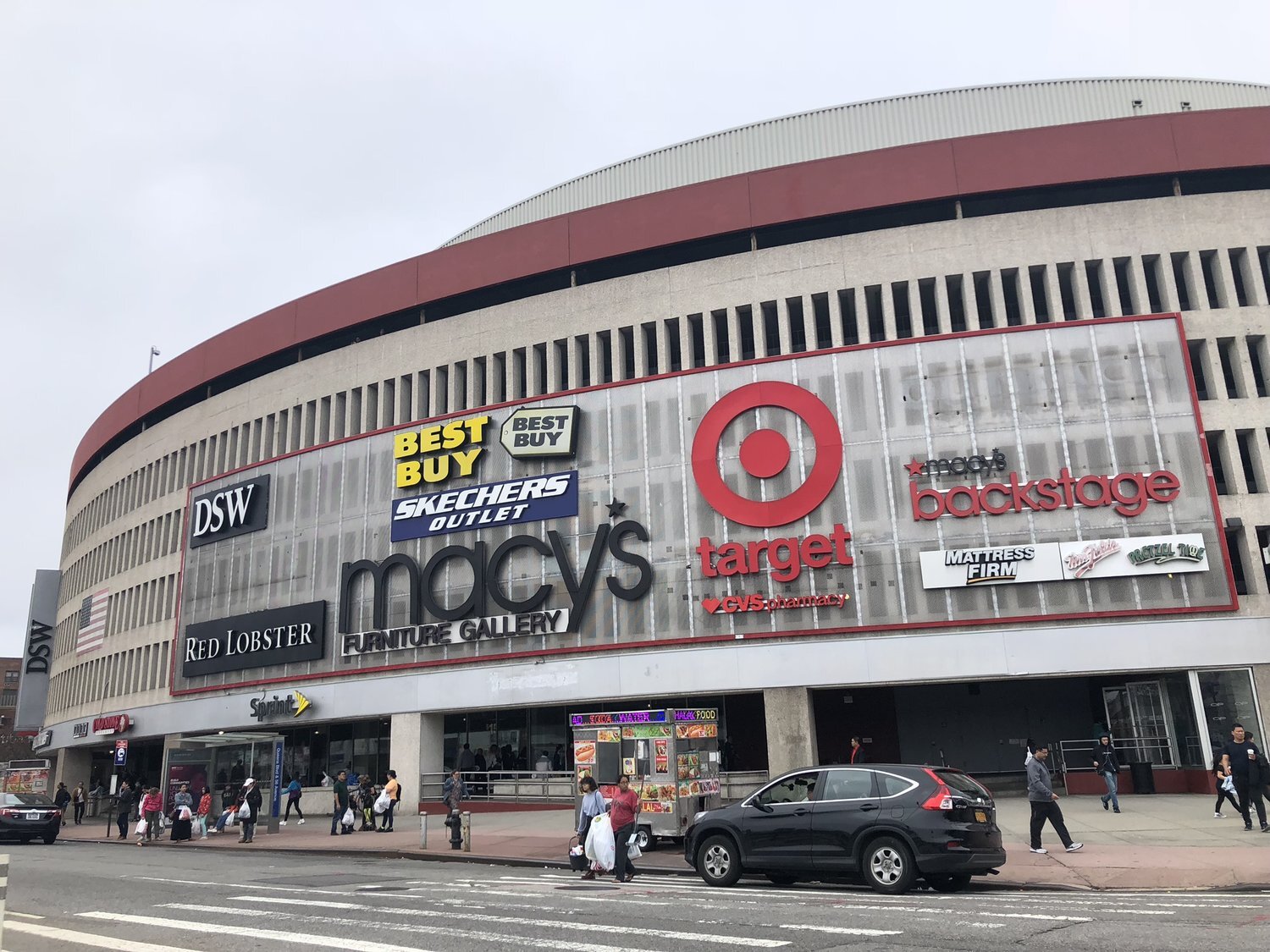 skechers store in queens