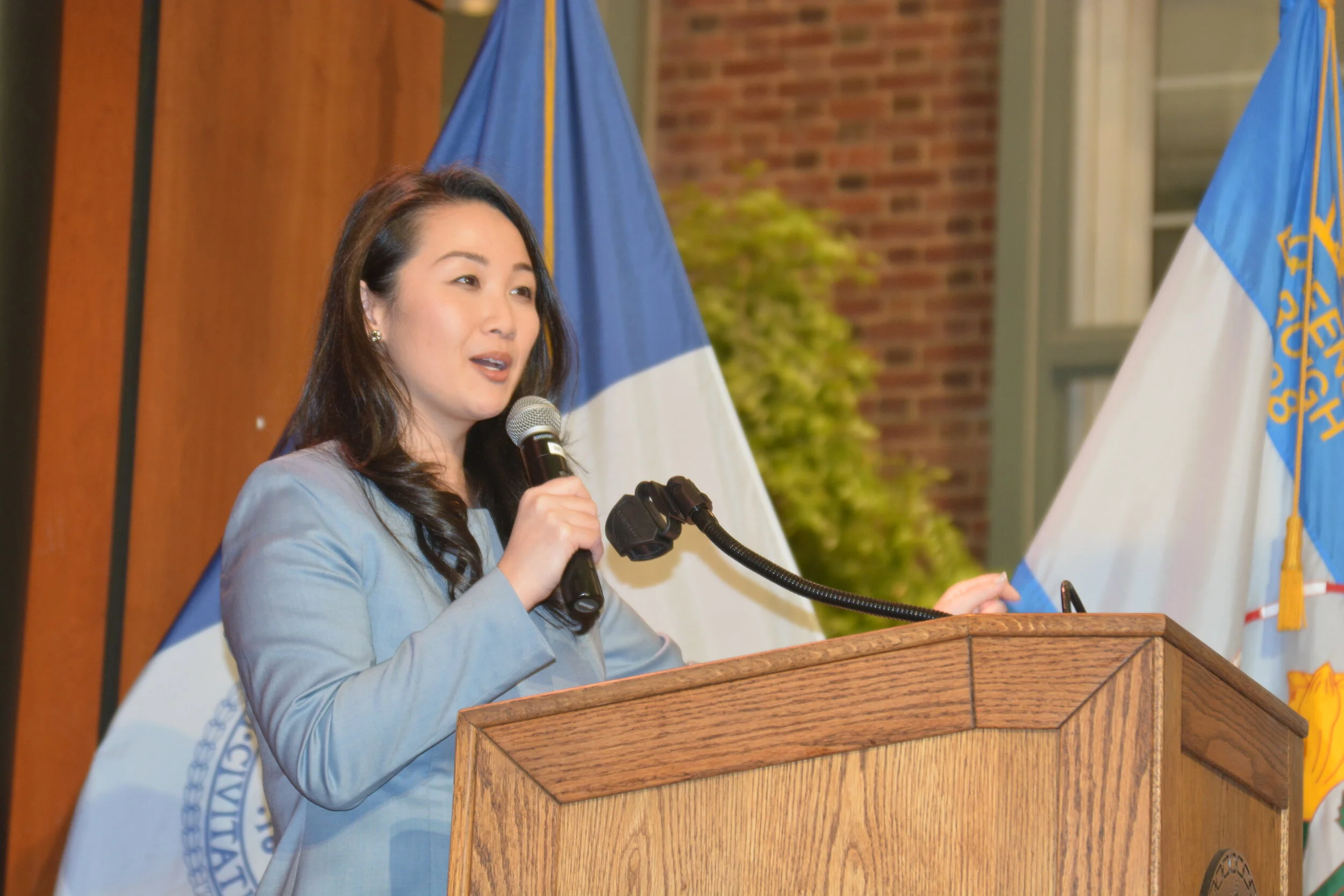 Queens’ acting borough president Lee concludes unlikely 11-month run