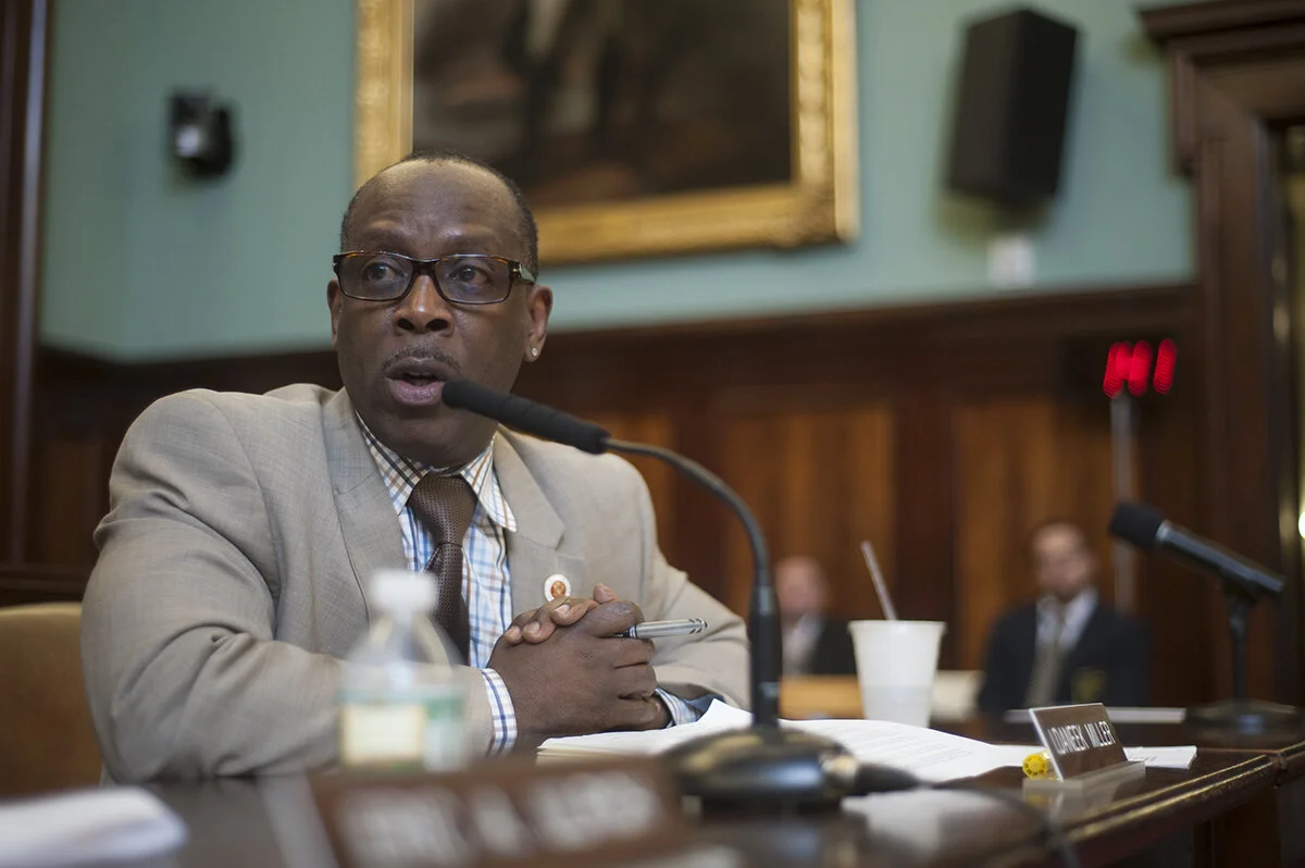 Miller calls on DOT to eliminate parking spots in tangle over Merrick Boulevard bus lane&nbsp;&nbsp;