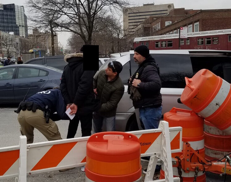 Cuomo signs measure limiting courthouse ICE arrests&nbsp;
