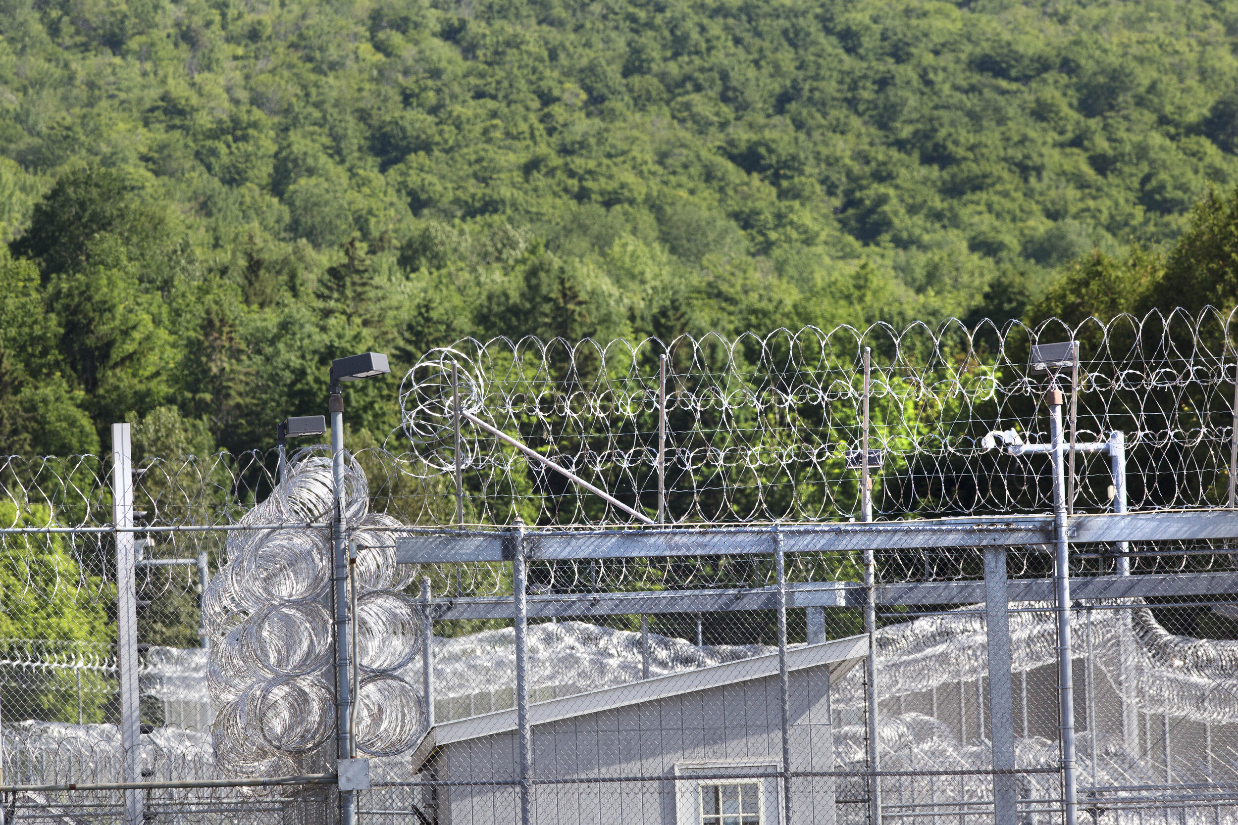 Public defender groups threaten to sue NY to vaccinate inmates