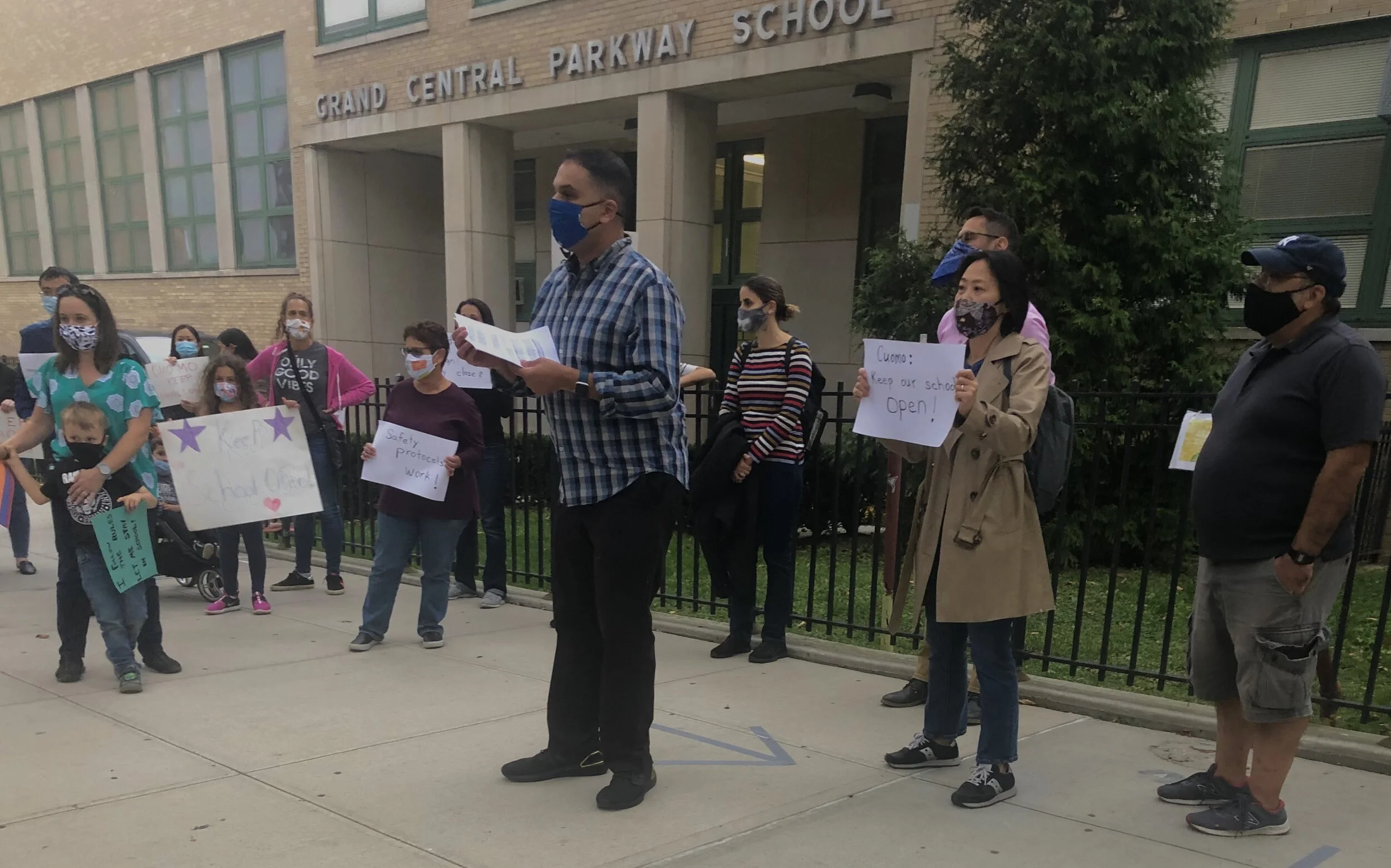 Crowley urges NYC to reopen high schools 