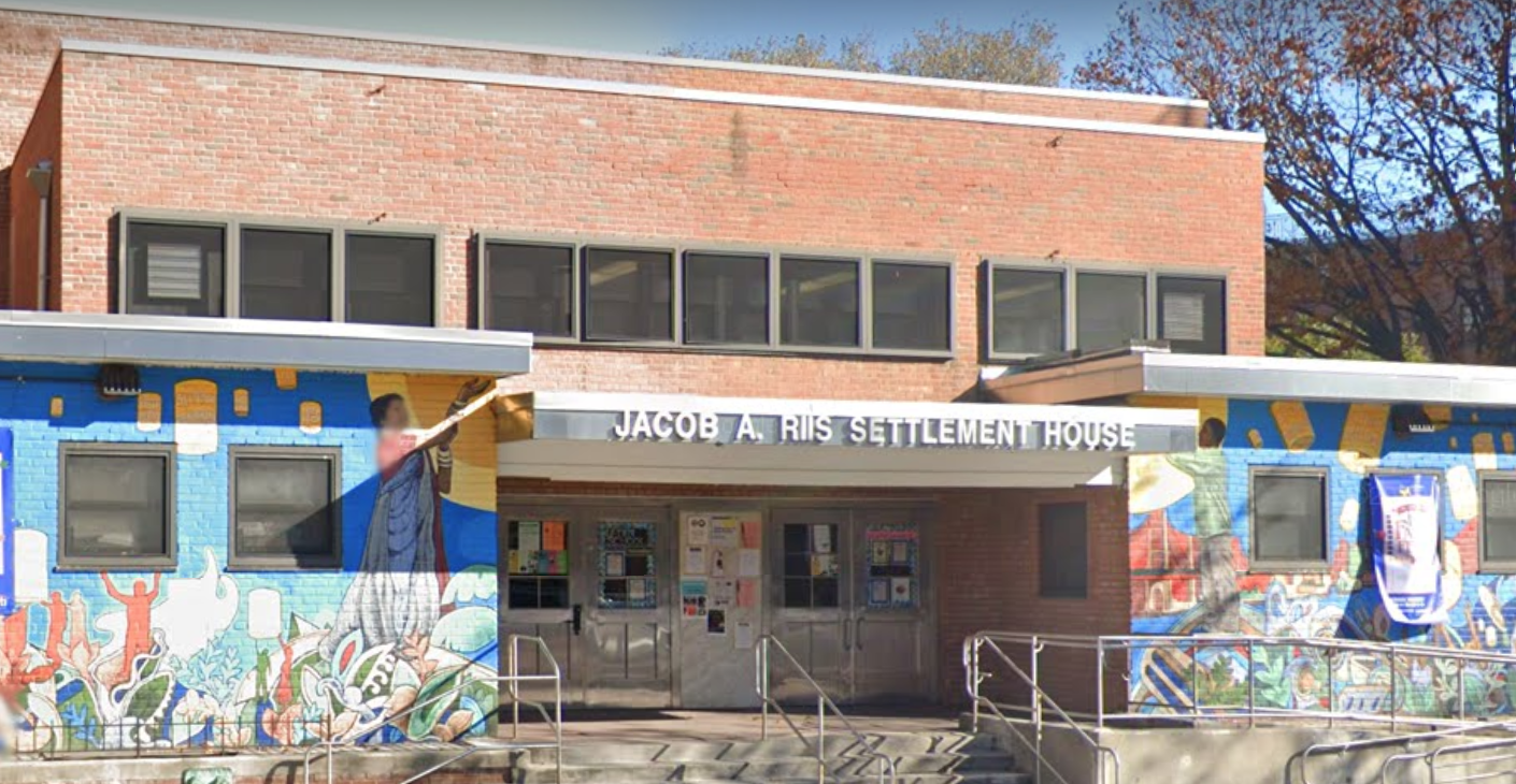 One-day vaccine site opens Sunday at Jacob Riis Settlement&nbsp;in Long Island City