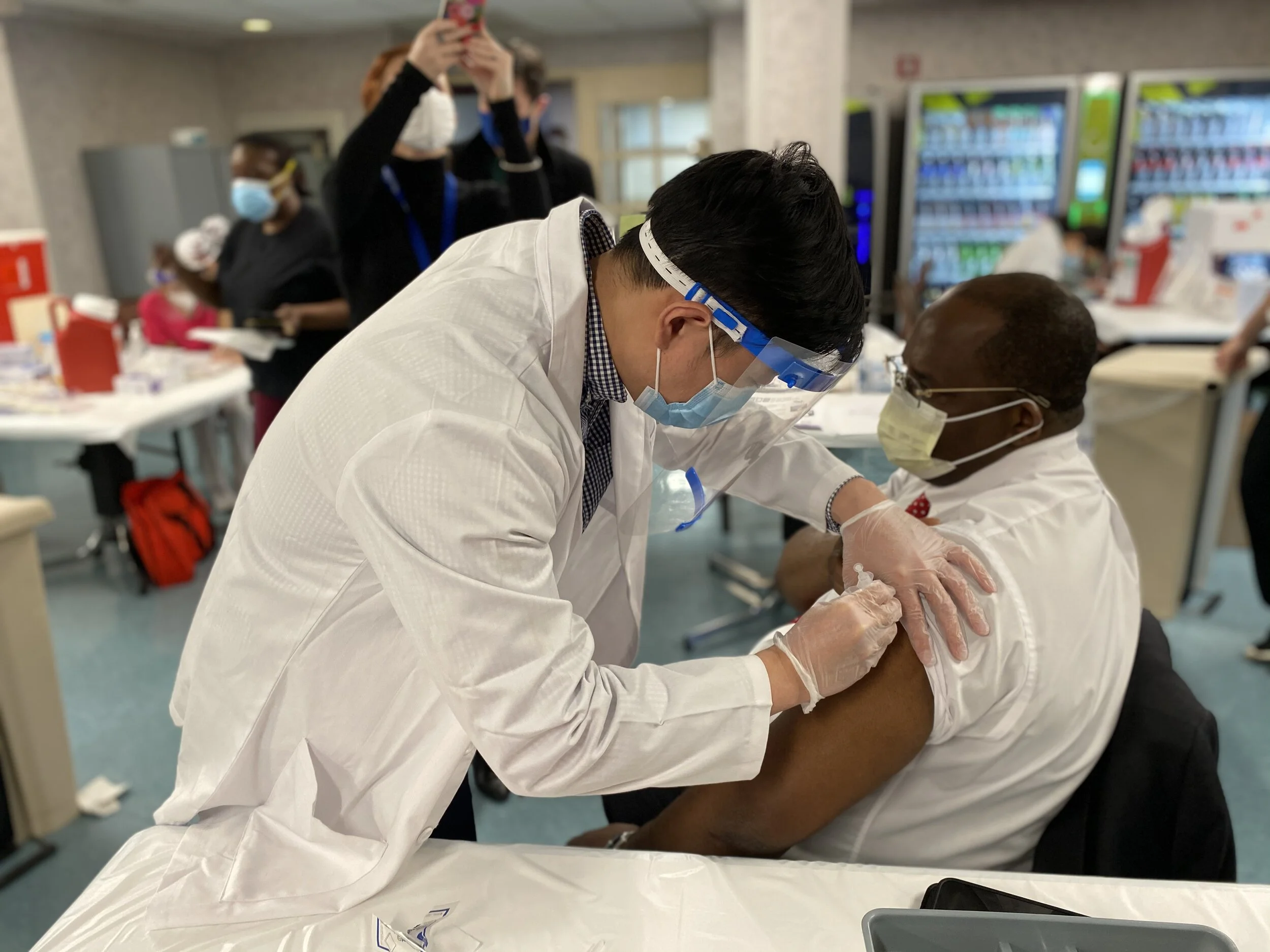 More than 93K New Yorkers got a COVID vaccine Thursday