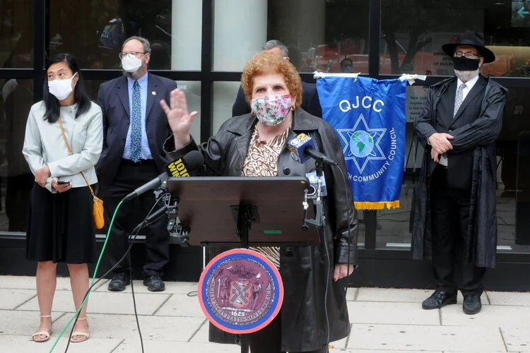 Queens leaders condemn anti-Semitic attack in Rego Park 