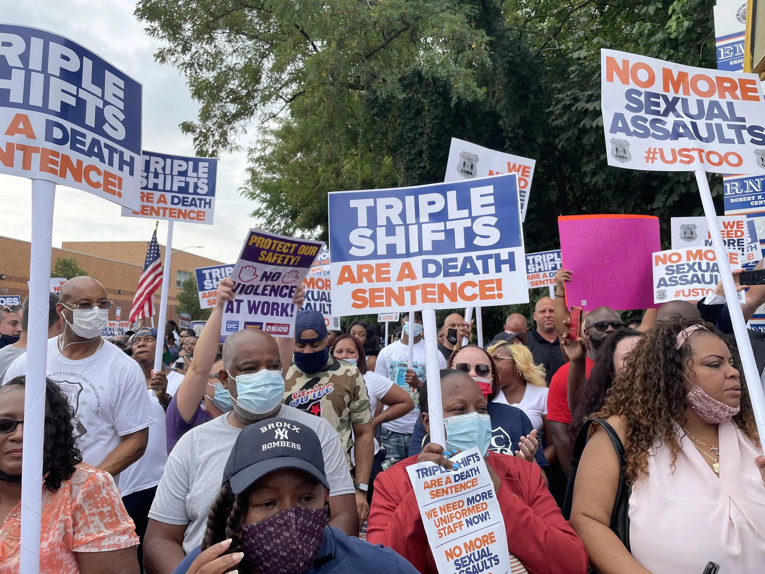 Corrections officers call for better conditions on Rikers