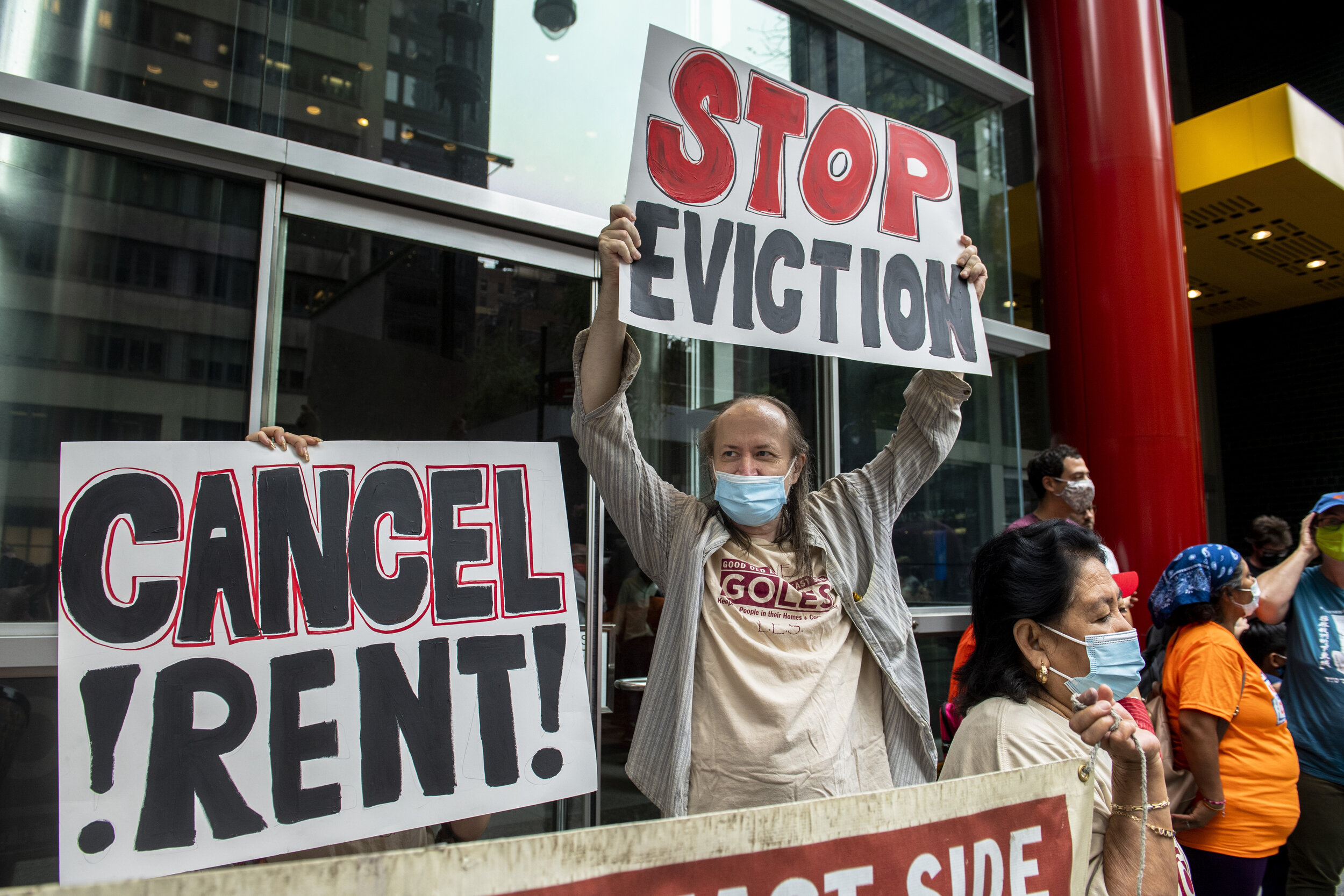Queens lawmakers urge extension of eviction ban