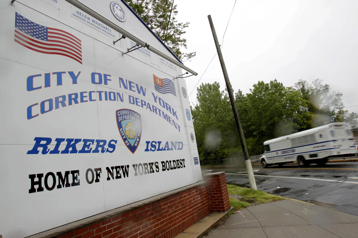 Another incarcerated person dies on Rikers, 12th this year