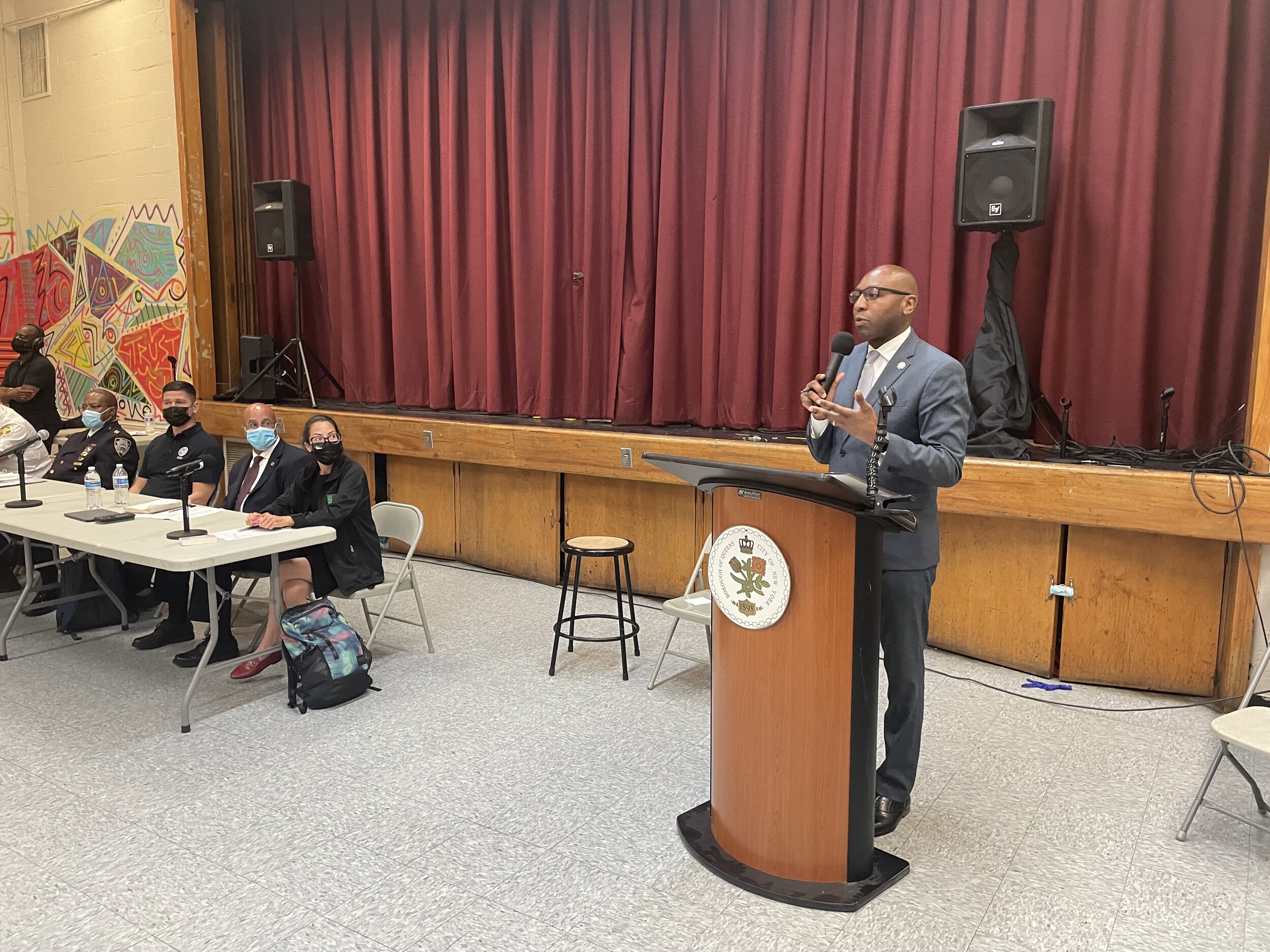 Richards begins boroughwide town hall series