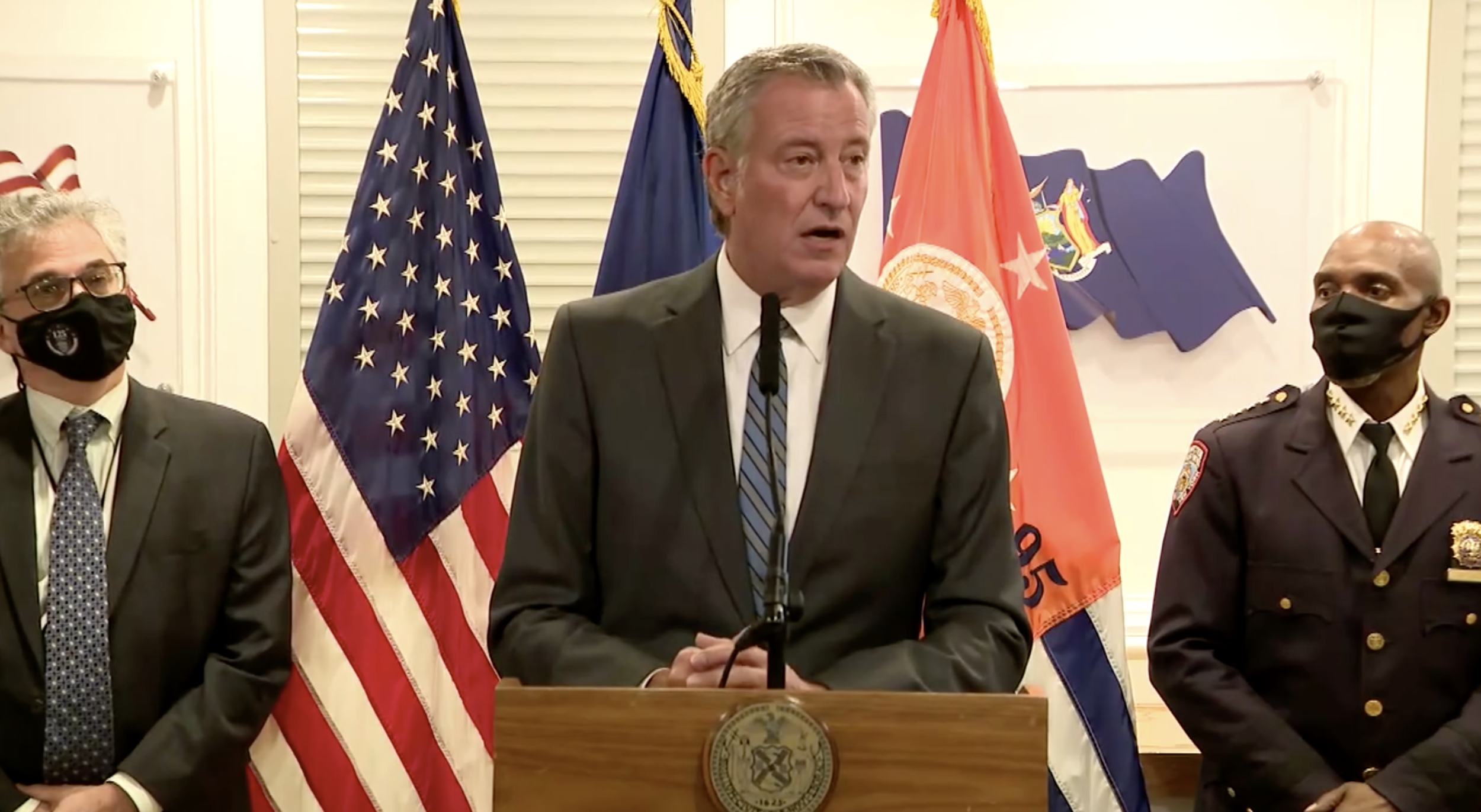 Mayor de Blasio goes to Rikers