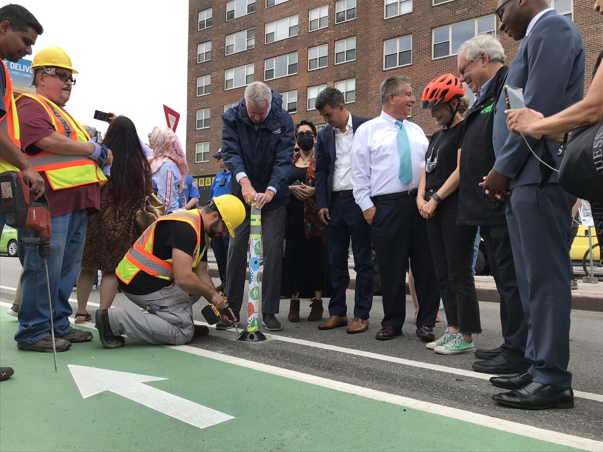 Final connection of Queens Blvd bike lane divides community
