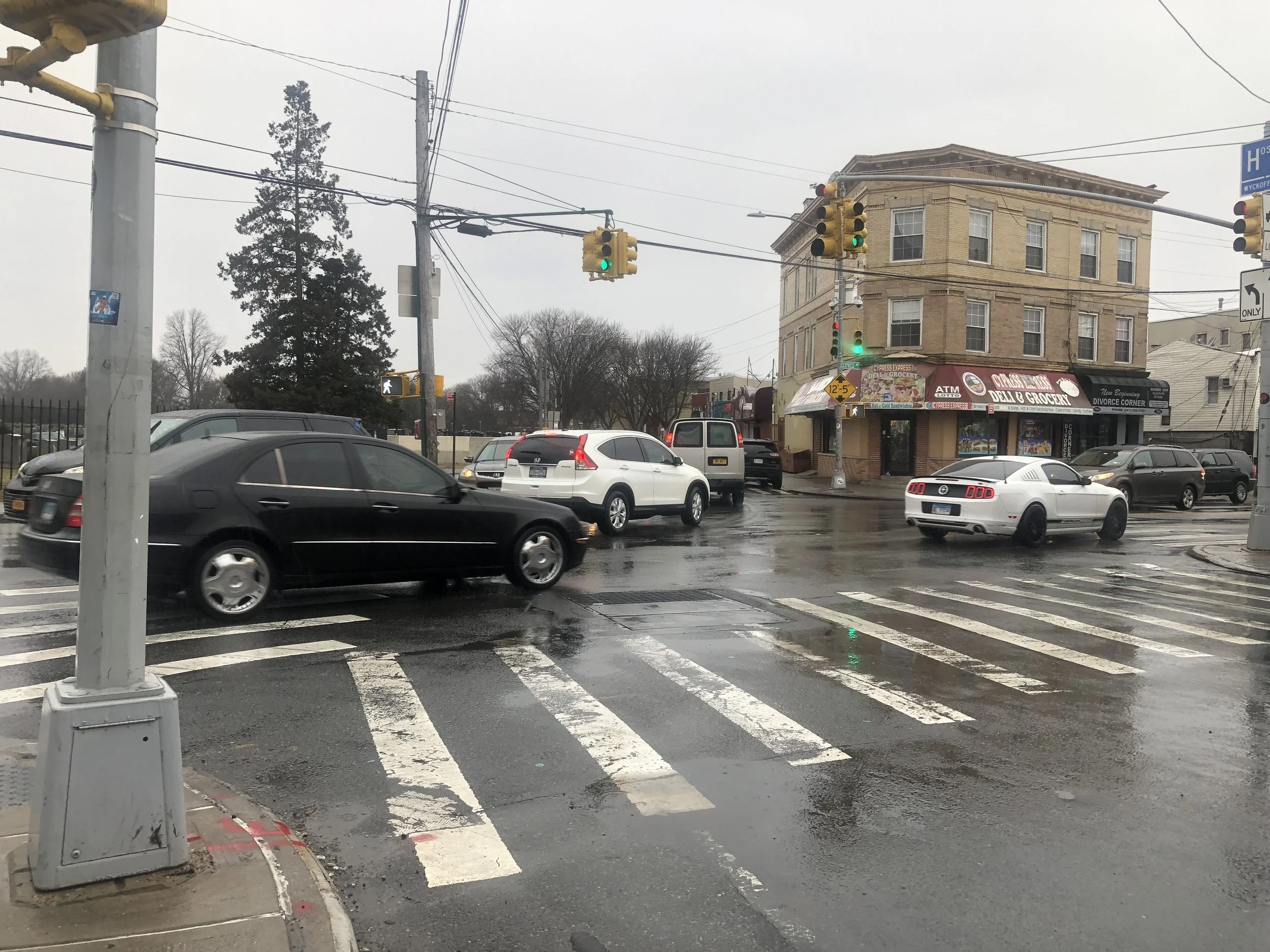 DOT talks intervention for crash-prone Glendale intersection