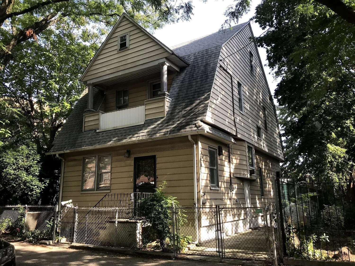 Historic Elmhurst home faces demolition threat