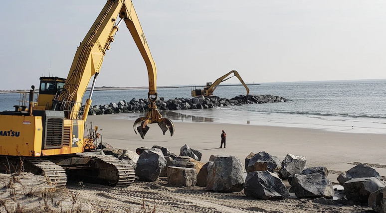 Lawmakers steamed over rumored beach closures 