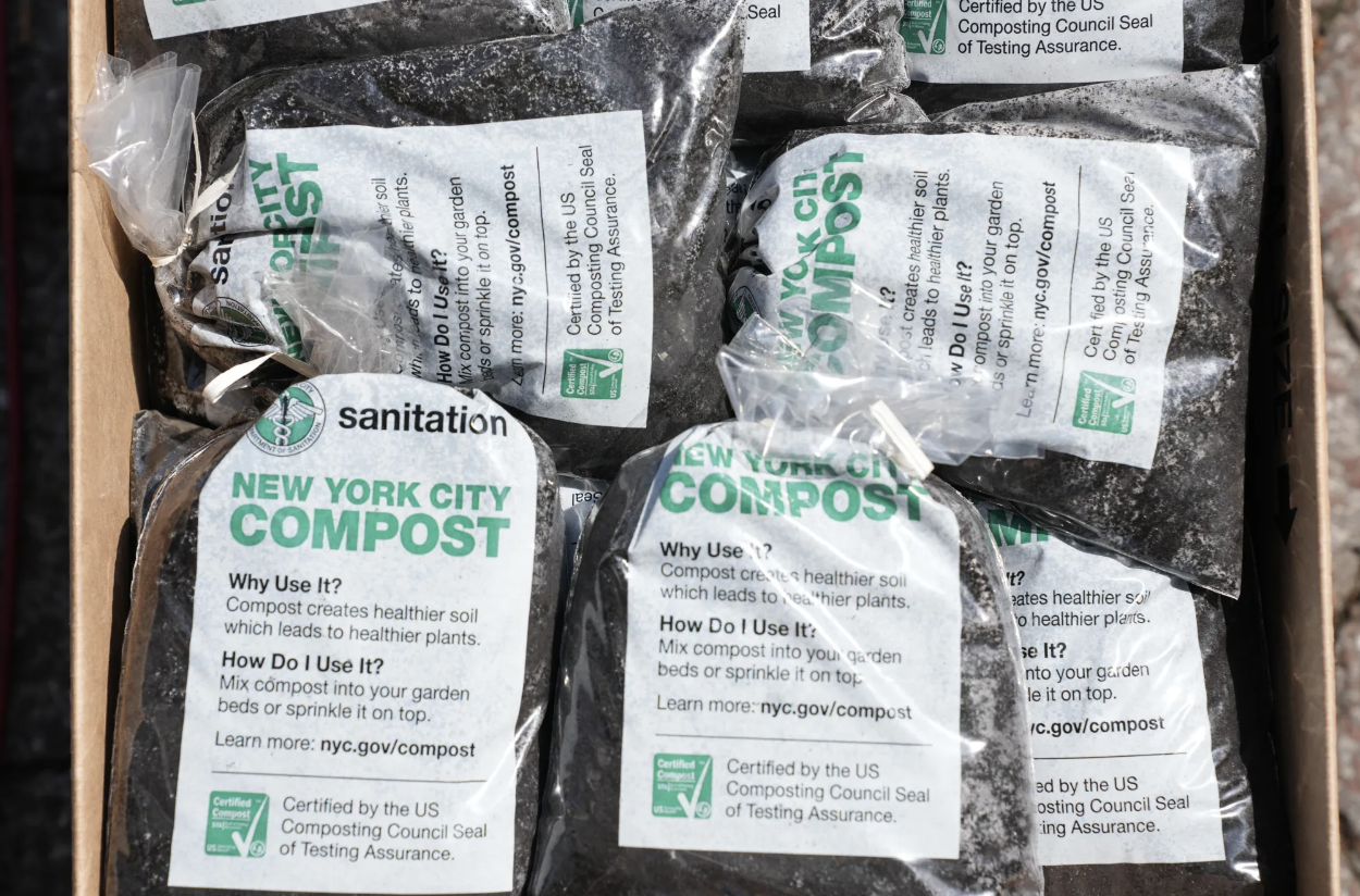 Bring back Queens composting program, pol tells DSNY